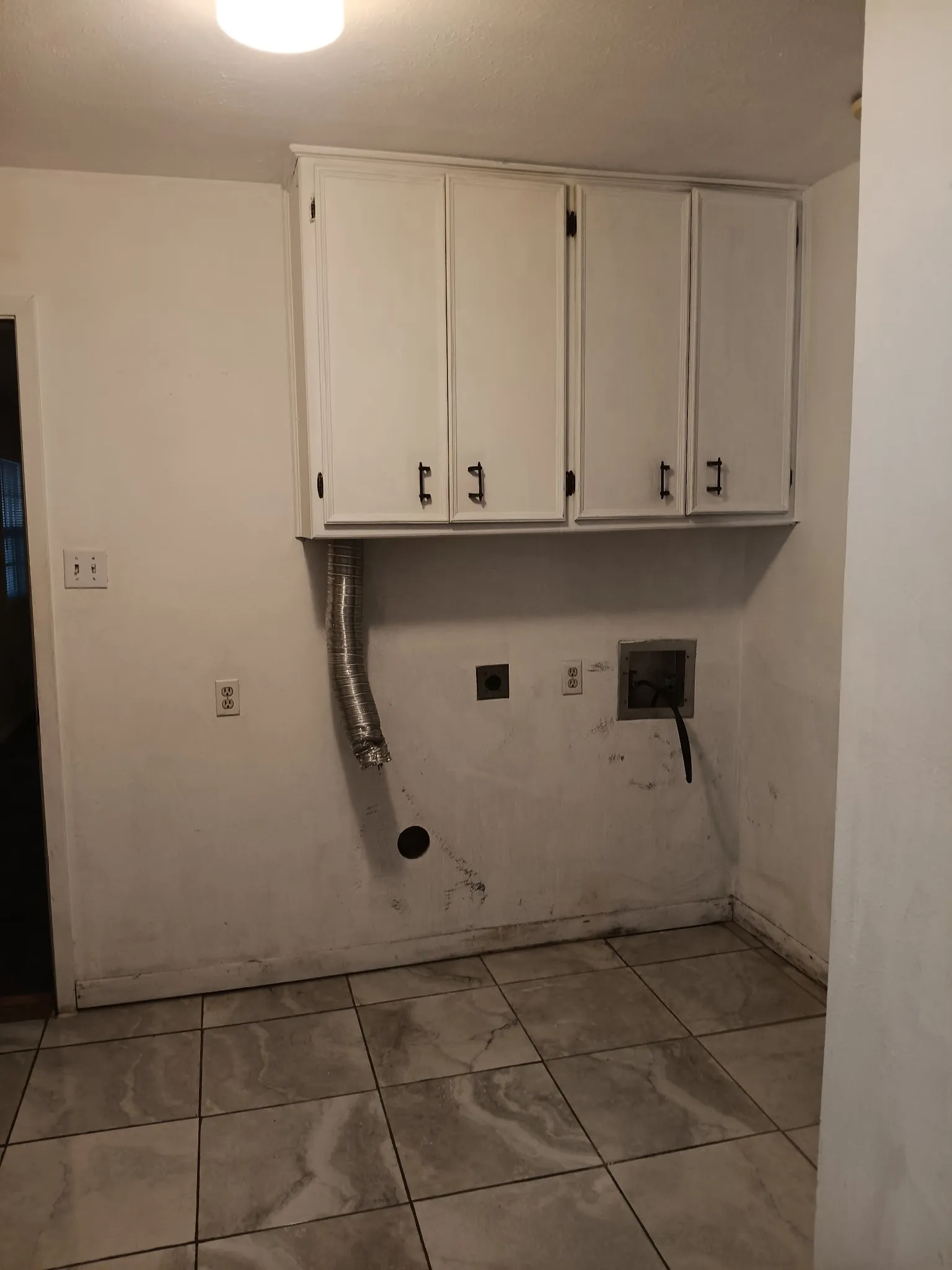 Single Family Residence For Sale in Comanche County , 100 Pecan Street, Gustine, Texas 76455, 3 Bedroom, 2 Bathroom, Garage spaces, 2,912 Sqft, built in 1975, mls#21396953, Real Estate Agent in Gustine, Homes For Sale in Comanche county, Homes For Sale in Gustine, Realtor in Gustine Texas, Real Estate Brokerage Independent Realty Texas, Luminita Cordes Realtor
