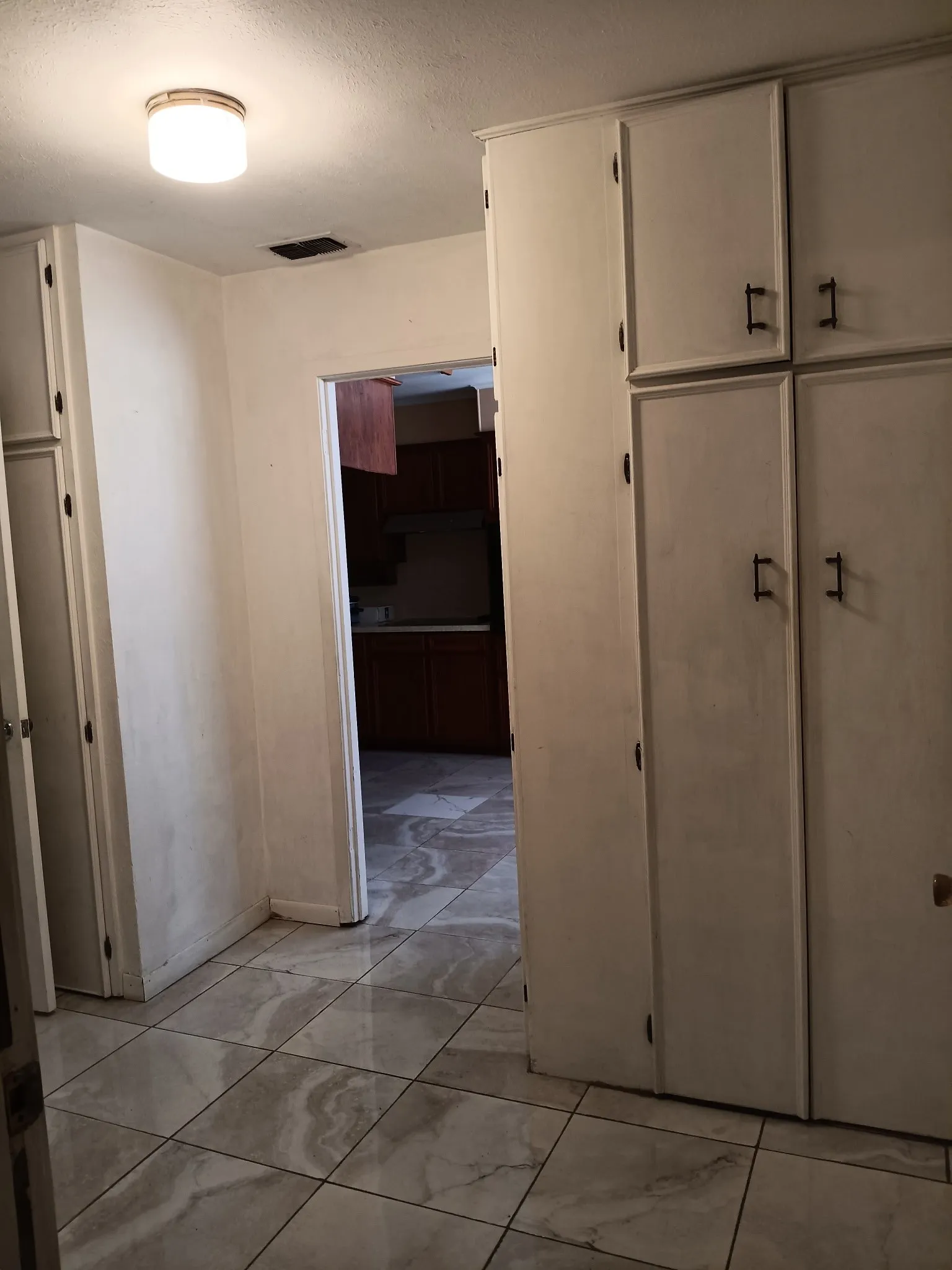 Single Family Residence For Sale in Comanche County , 100 Pecan Street, Gustine, Texas 76455, 3 Bedroom, 2 Bathroom, Garage spaces, 2,912 Sqft, built in 1975, mls#21396953, Real Estate Agent in Gustine, Homes For Sale in Comanche county, Homes For Sale in Gustine, Realtor in Gustine Texas, Real Estate Brokerage Independent Realty Texas, Luminita Cordes Realtor