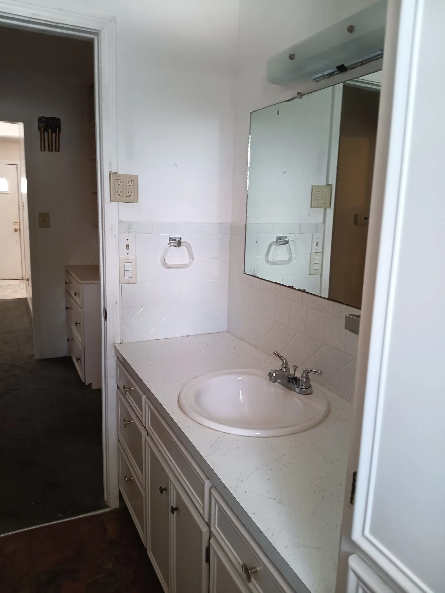 Single Family Residence For Sale in Comanche County , 100 Pecan Street, Gustine, Texas 76455, 3 Bedroom, 2 Bathroom, Garage spaces, 2,912 Sqft, built in 1975, mls#21396953, Real Estate Agent in Gustine, Homes For Sale in Comanche county, Homes For Sale in Gustine, Realtor in Gustine Texas, Real Estate Brokerage Independent Realty Texas, Luminita Cordes Realtor