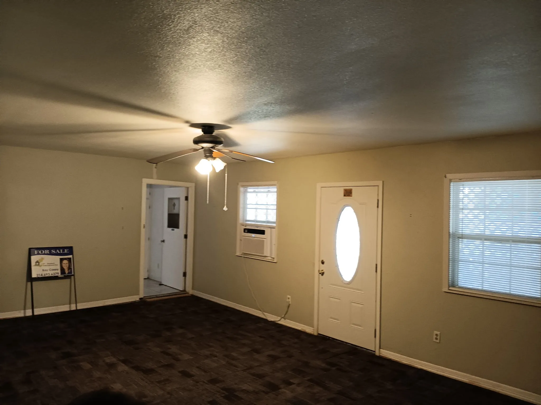Single Family Residence For Sale in Comanche County , 100 Pecan Street, Gustine, Texas 76455, 3 Bedroom, 2 Bathroom, Garage spaces, 2,912 Sqft, built in 1975, mls#21396953, Real Estate Agent in Gustine, Homes For Sale in Comanche county, Homes For Sale in Gustine, Realtor in Gustine Texas, Real Estate Brokerage Independent Realty Texas, Luminita Cordes Realtor