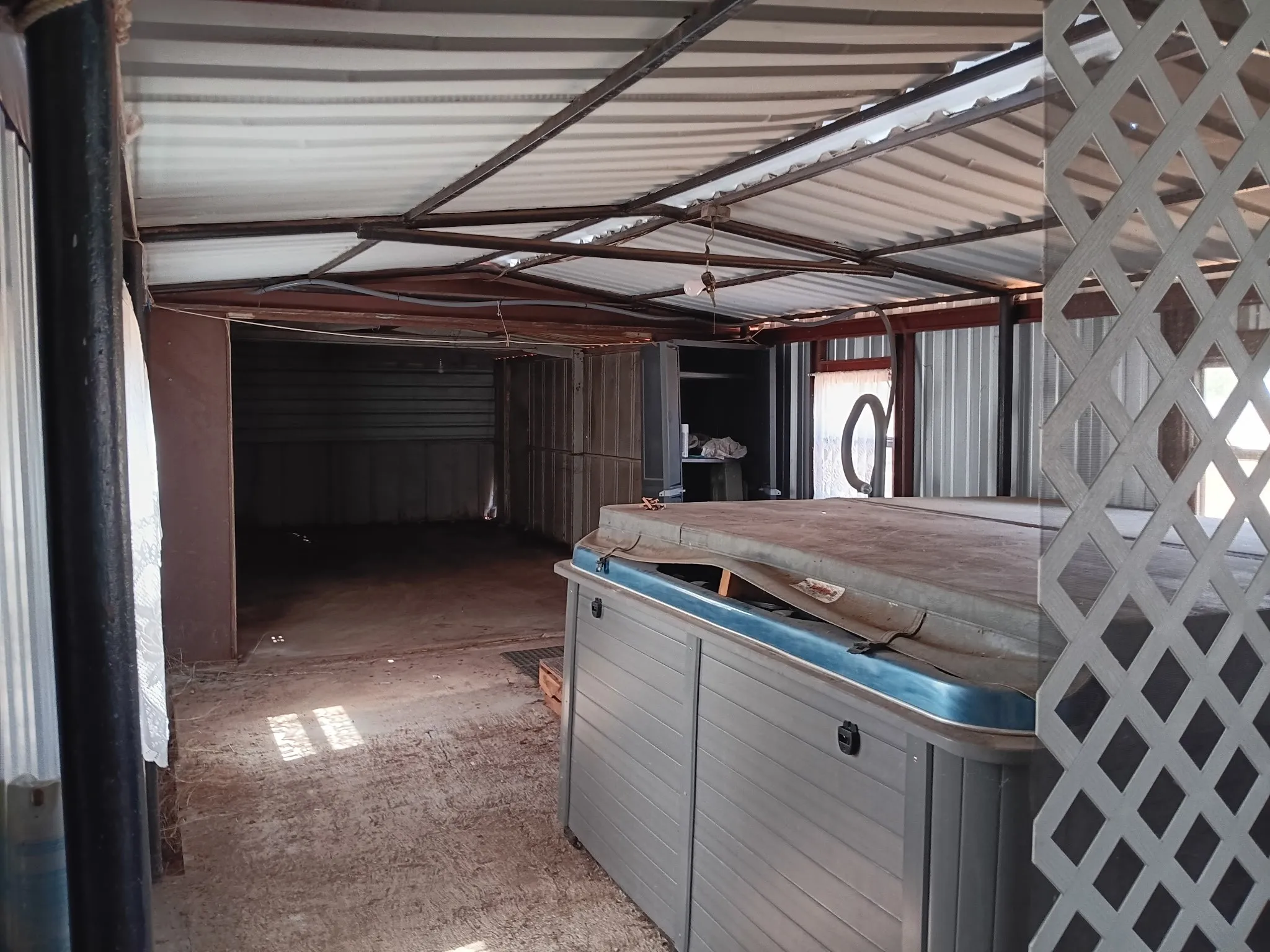 Single Family Residence For Sale in Comanche County , 100 Pecan Street, Gustine, Texas 76455, 3 Bedroom, 2 Bathroom, Garage spaces, 2,912 Sqft, built in 1975, mls#21396953, Real Estate Agent in Gustine, Homes For Sale in Comanche county, Homes For Sale in Gustine, Realtor in Gustine Texas, Real Estate Brokerage Independent Realty Texas, Luminita Cordes Realtor