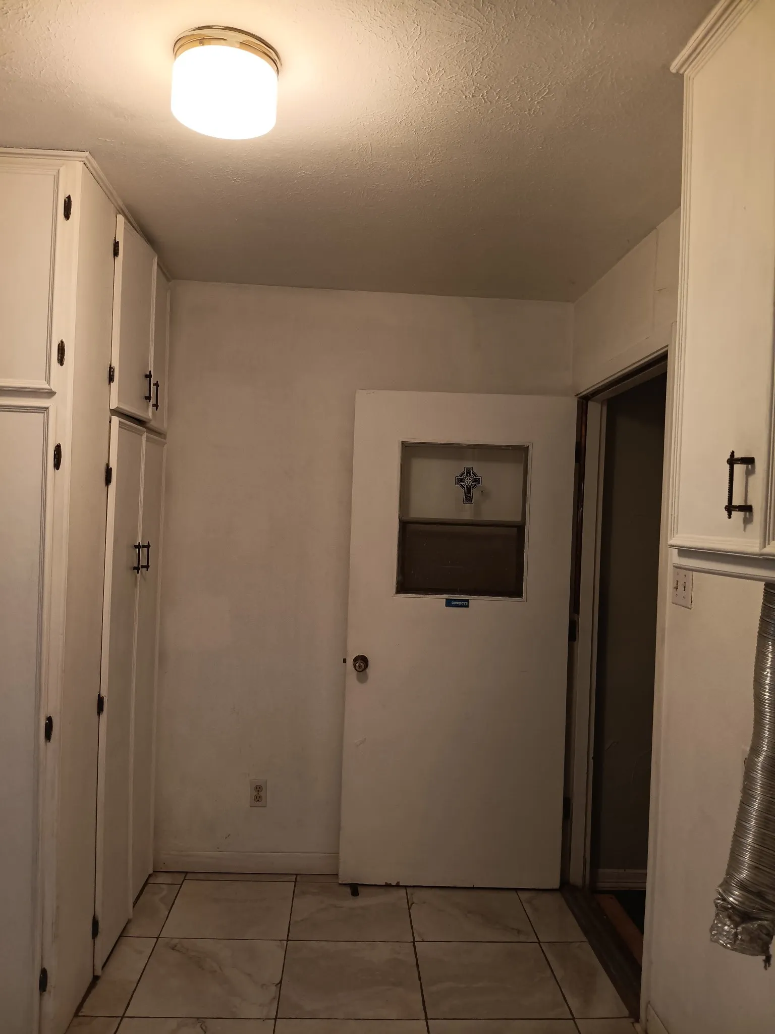 Single Family Residence For Sale in Comanche County , 100 Pecan Street, Gustine, Texas 76455, 3 Bedroom, 2 Bathroom, Garage spaces, 2,912 Sqft, built in 1975, mls#21396953, Real Estate Agent in Gustine, Homes For Sale in Comanche county, Homes For Sale in Gustine, Realtor in Gustine Texas, Real Estate Brokerage Independent Realty Texas, Luminita Cordes Realtor
