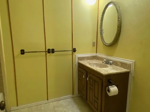 Single Family Residence For Sale in Dallas County , 3113 Pamela Place, Garland, Texas 75044, 3 Bedroom, 2 Bathroom, 2 Garage spaces, 1,989 Sqft, built in 1977, mls#21400973, Real Estate Agent in Garland, Homes For Sale in Dallas county, Homes For Sale in Garland, Realtor in Garland Texas, Real Estate Brokerage Independent Realty Texas, Luminita Cordes Realtor