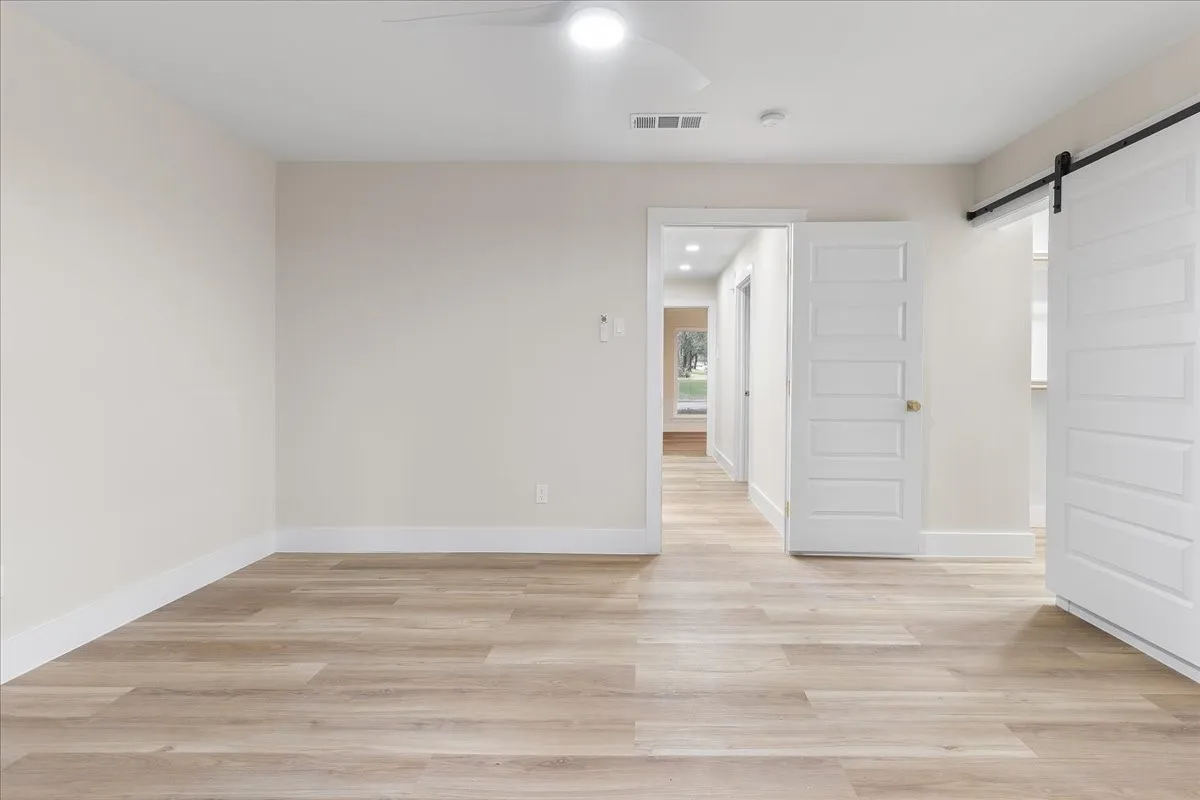 Single Family Residence For Sale in Dallas County , 3514 Chellen Drive, Farmers Branch, Texas 75234, 3 Bedroom, 2 Bathroom, 2 Garage spaces, 2,026 Sqft, built in 1967, mls#21401765, Real Estate Agent in Farmers Branch, Homes For Sale in Dallas county, Homes For Sale in Farmers Branch, Realtor in Farmers Branch Texas, Real Estate Brokerage Independent Realty Texas, Luminita Cordes Realtor