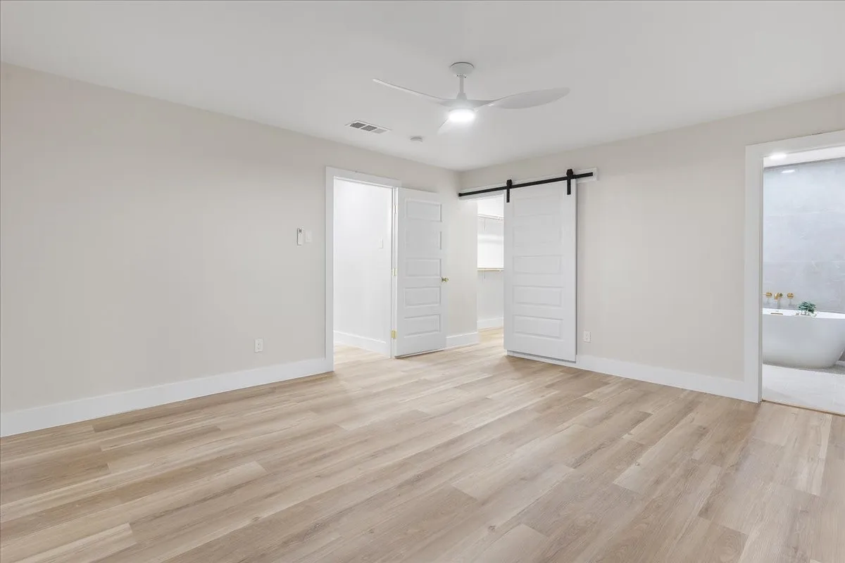 Single Family Residence For Sale in Dallas County , 3514 Chellen Drive, Farmers Branch, Texas 75234, 3 Bedroom, 2 Bathroom, 2 Garage spaces, 2,026 Sqft, built in 1967, mls#21401765, Real Estate Agent in Farmers Branch, Homes For Sale in Dallas county, Homes For Sale in Farmers Branch, Realtor in Farmers Branch Texas, Real Estate Brokerage Independent Realty Texas, Luminita Cordes Realtor