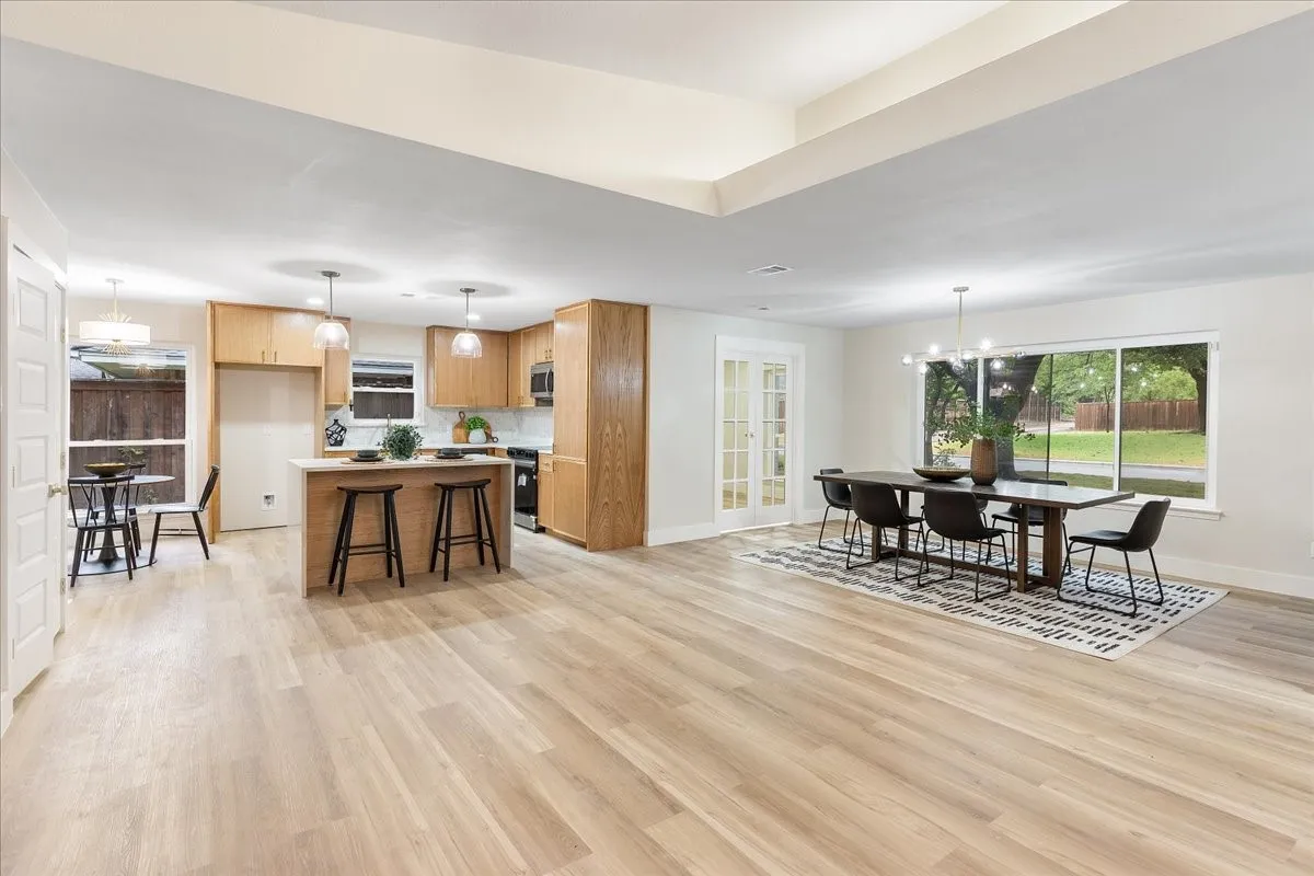 Single Family Residence For Sale in Dallas County , 3514 Chellen Drive, Farmers Branch, Texas 75234, 3 Bedroom, 2 Bathroom, 2 Garage spaces, 2,026 Sqft, built in 1967, mls#21401765, Real Estate Agent in Farmers Branch, Homes For Sale in Dallas county, Homes For Sale in Farmers Branch, Realtor in Farmers Branch Texas, Real Estate Brokerage Independent Realty Texas, Luminita Cordes Realtor