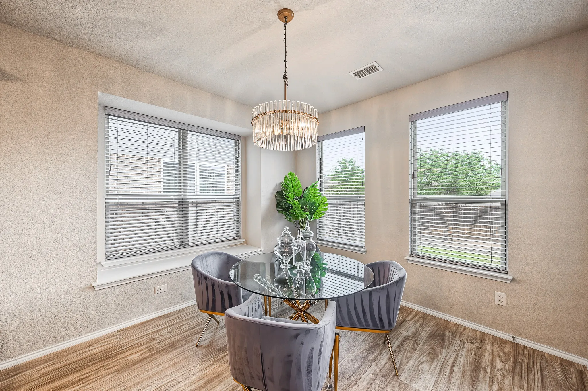 Single Family Residence For Sale in Tarrant County , 7508 Schooner Drive, Fort Worth, Texas 76179, 4 Bedroom, 3 Bathroom, 2 Garage spaces, 2,992 Sqft, built in 2020, mls#21403058, Real Estate Agent in Fort Worth, Homes For Sale in Tarrant county, Homes For Sale in Fort Worth, Realtor in Fort Worth Texas, Real Estate Brokerage Independent Realty Texas, Luminita Cordes Realtor