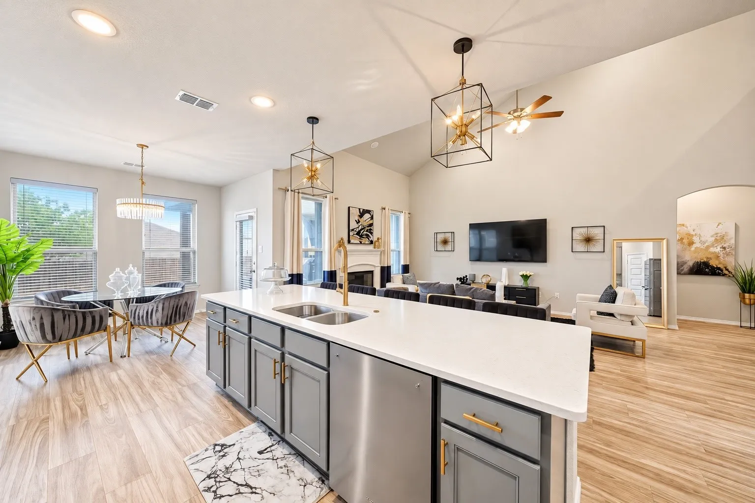 Single Family Residence For Sale in Tarrant County , 7508 Schooner Drive, Fort Worth, Texas 76179, 4 Bedroom, 3 Bathroom, 2 Garage spaces, 2,992 Sqft, built in 2020, mls#21403058, Real Estate Agent in Fort Worth, Homes For Sale in Tarrant county, Homes For Sale in Fort Worth, Realtor in Fort Worth Texas, Real Estate Brokerage Independent Realty Texas, Luminita Cordes Realtor