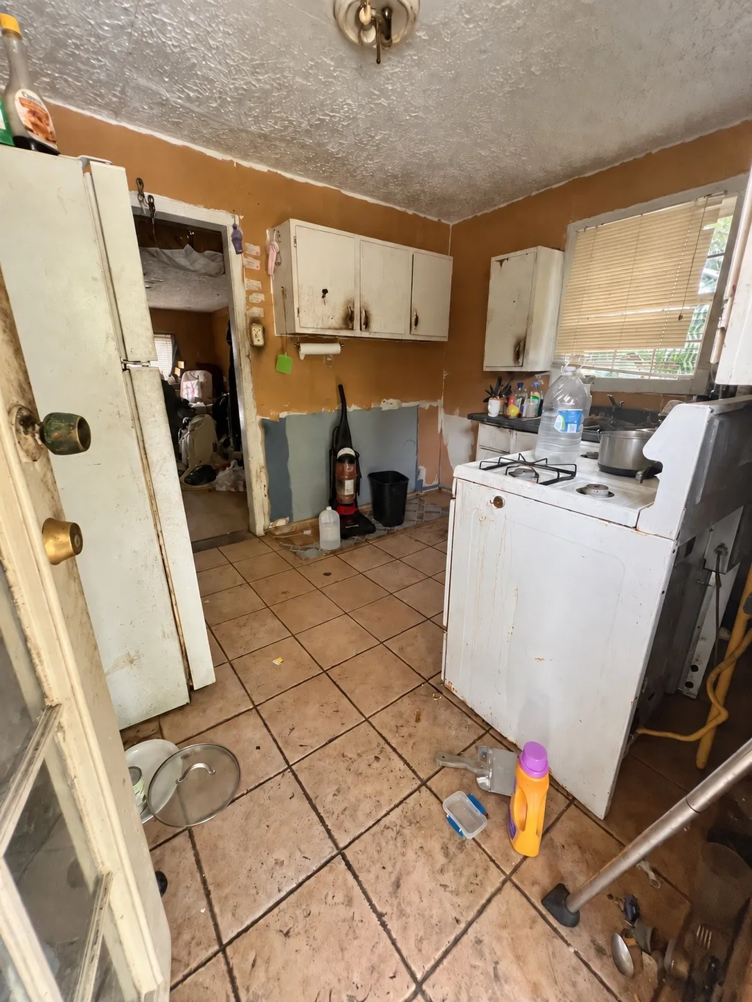 Single Family Residence For Sale in Harris County , 7217 Cowart Street, Houston, Texas 77020, 2 Bedroom, 1 Bathroom, 1 Garage spaces, 800 Sqft, built in 1940, mls#21403019, Real Estate Agent in Houston, Homes For Sale in Harris county, Homes For Sale in Houston, Realtor in Houston Texas, Real Estate Brokerage Independent Realty Texas, Luminita Cordes Realtor