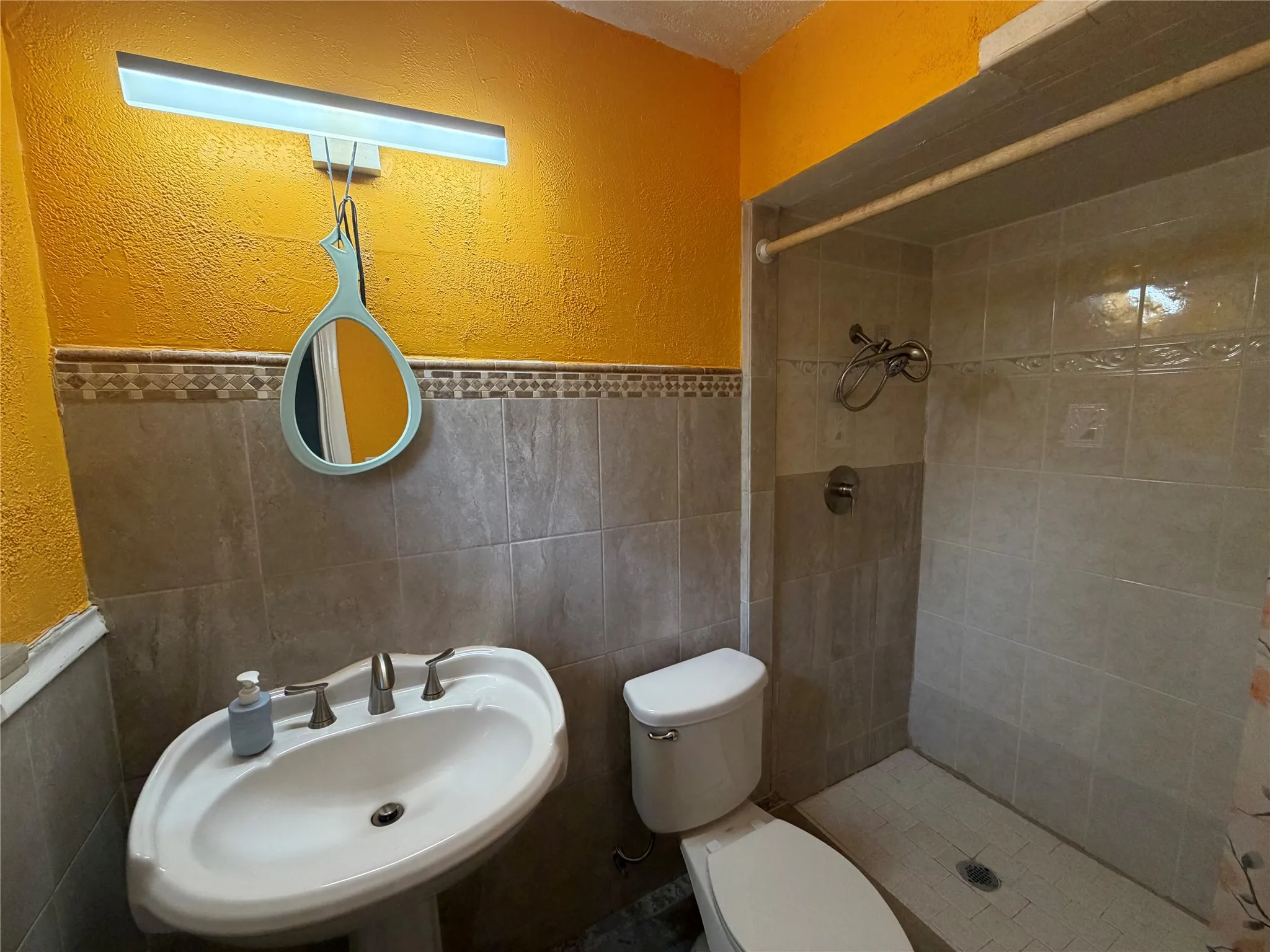 Primary bedroom bath