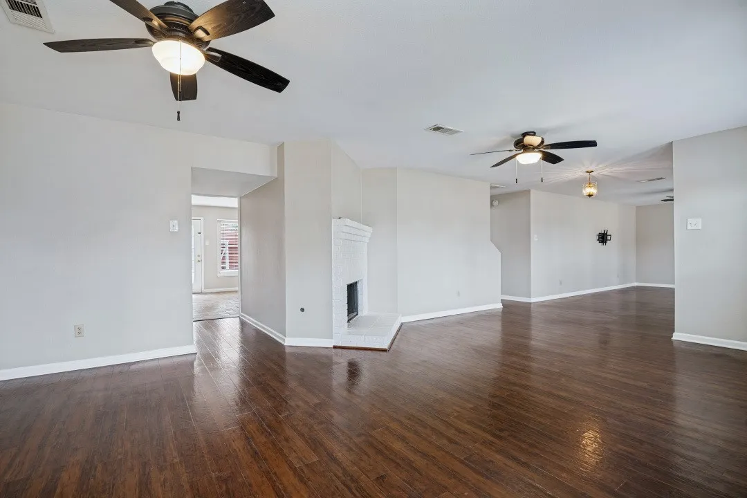 Single Family Residence For Sale in Collin County , 814 Foxwood Lane, Wylie, Texas 75098, 4 Bedroom, 3 Bathroom, 2 Garage spaces, 3,039 Sqft, built in 1995, mls#21401223, Real Estate Agent in Wylie, Homes For Sale in Collin county, Homes For Sale in Wylie, Realtor in Wylie Texas, Real Estate Brokerage Independent Realty Texas, Luminita Cordes Realtor