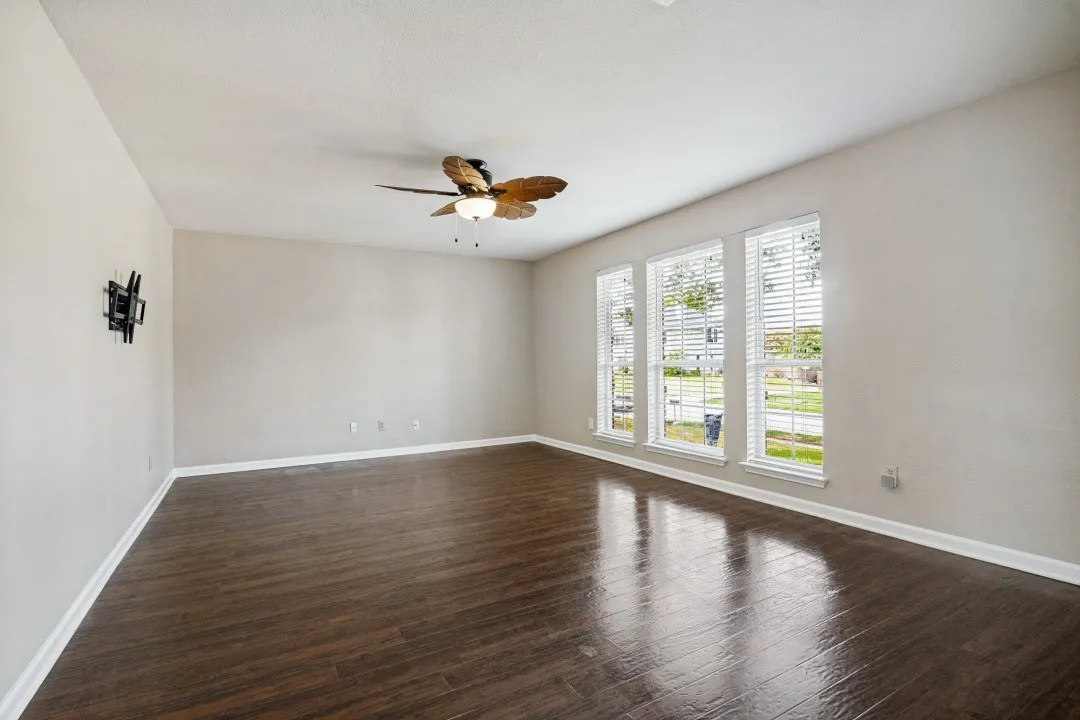 Single Family Residence For Sale in Collin County , 814 Foxwood Lane, Wylie, Texas 75098, 4 Bedroom, 3 Bathroom, 2 Garage spaces, 3,039 Sqft, built in 1995, mls#21401223, Real Estate Agent in Wylie, Homes For Sale in Collin county, Homes For Sale in Wylie, Realtor in Wylie Texas, Real Estate Brokerage Independent Realty Texas, Luminita Cordes Realtor