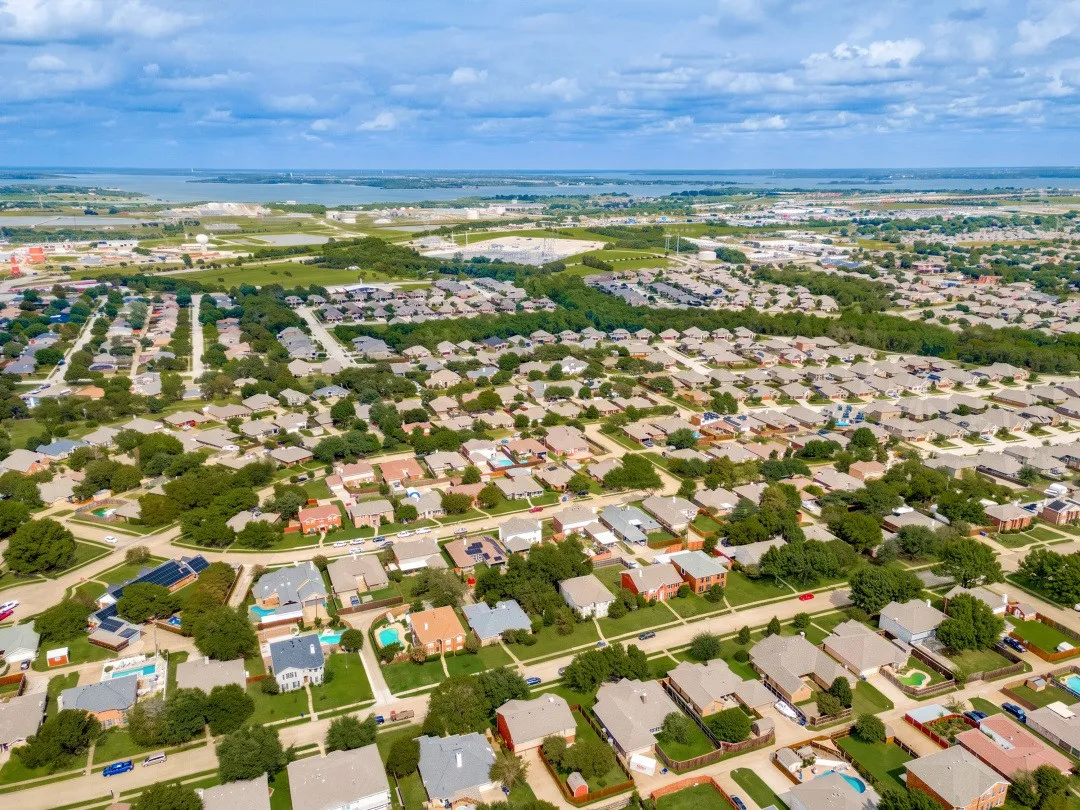Single Family Residence For Sale in Collin County , 814 Foxwood Lane, Wylie, Texas 75098, 4 Bedroom, 3 Bathroom, 2 Garage spaces, 3,039 Sqft, built in 1995, mls#21401223, Real Estate Agent in Wylie, Homes For Sale in Collin county, Homes For Sale in Wylie, Realtor in Wylie Texas, Real Estate Brokerage Independent Realty Texas, Luminita Cordes Realtor