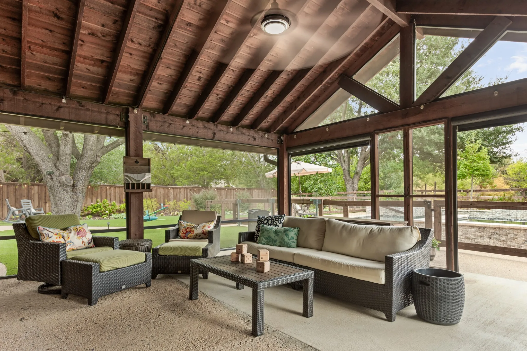 Single Family Residence For Sale in Denton County , 113 Red Oak Lane, Flower Mound, Texas 75028, 5 Bedroom, 4 Bathroom, 2 Garage spaces, 4,517 Sqft, built in 1992, mls#21394088, Real Estate Agent in Flower Mound, Homes For Sale in Denton county, Homes For Sale in Flower Mound, Realtor in Flower Mound Texas, Real Estate Brokerage Independent Realty Texas, Luminita Cordes Realtor