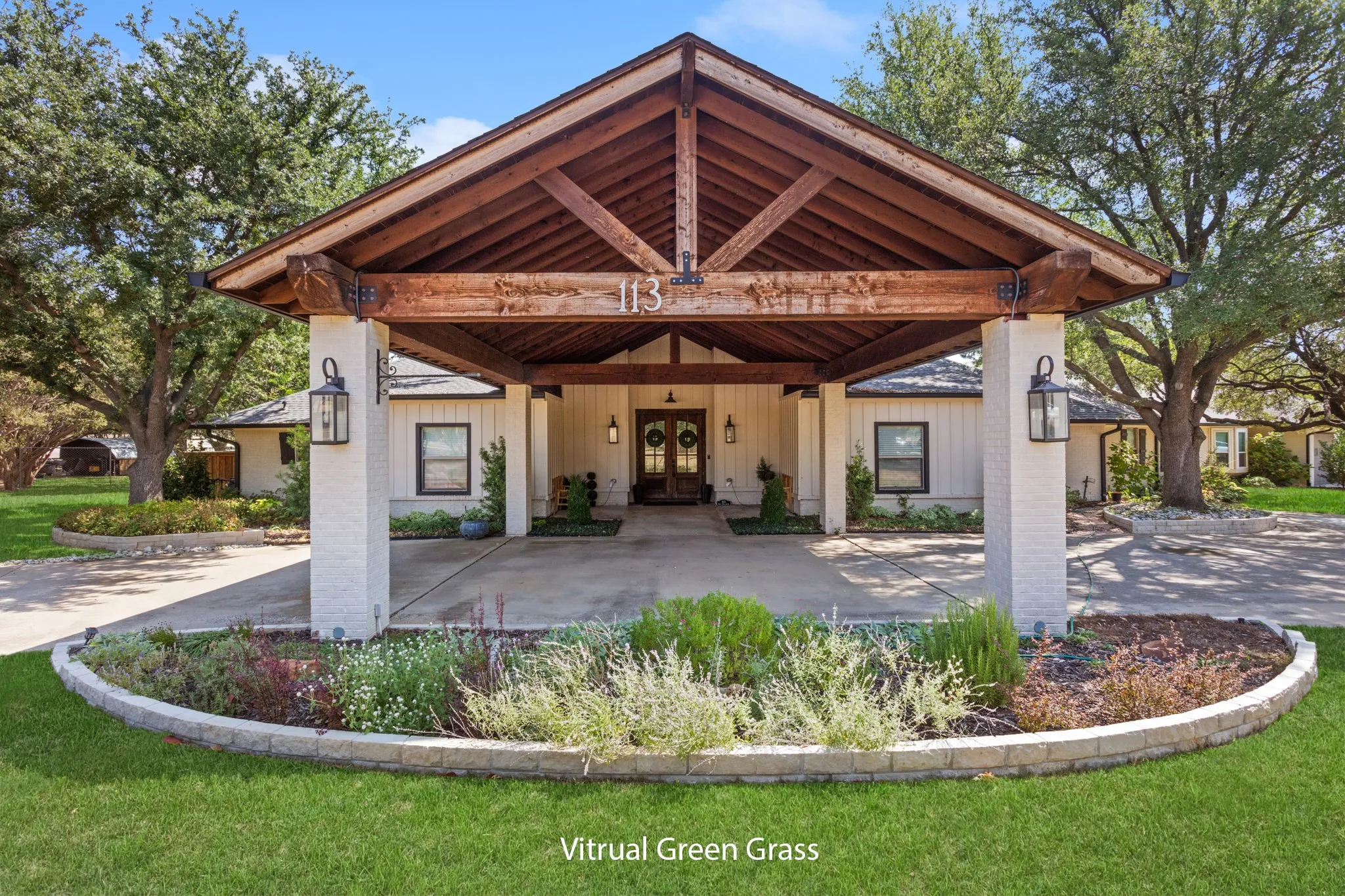 Single Family Residence For Sale in Denton County , 113 Red Oak Lane, Flower Mound, Texas 75028, 5 Bedroom, 4 Bathroom, 2 Garage spaces, 4,517 Sqft, built in 1992, mls#21394088, Real Estate Agent in Flower Mound, Homes For Sale in Denton county, Homes For Sale in Flower Mound, Realtor in Flower Mound Texas, Real Estate Brokerage Independent Realty Texas, Luminita Cordes Realtor