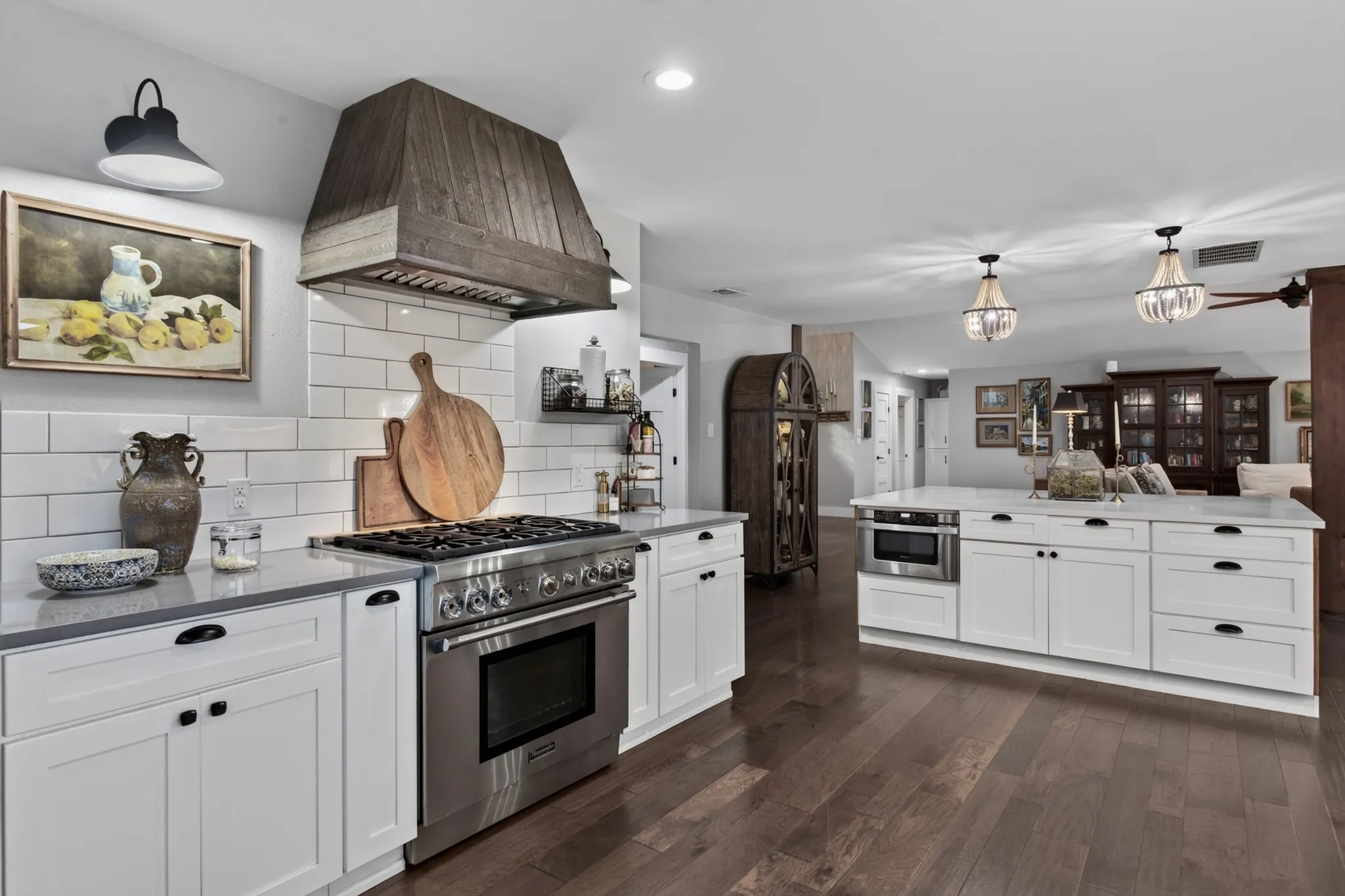 Single Family Residence For Sale in Denton County , 113 Red Oak Lane, Flower Mound, Texas 75028, 5 Bedroom, 4 Bathroom, 2 Garage spaces, 4,517 Sqft, built in 1992, mls#21394088, Real Estate Agent in Flower Mound, Homes For Sale in Denton county, Homes For Sale in Flower Mound, Realtor in Flower Mound Texas, Real Estate Brokerage Independent Realty Texas, Luminita Cordes Realtor