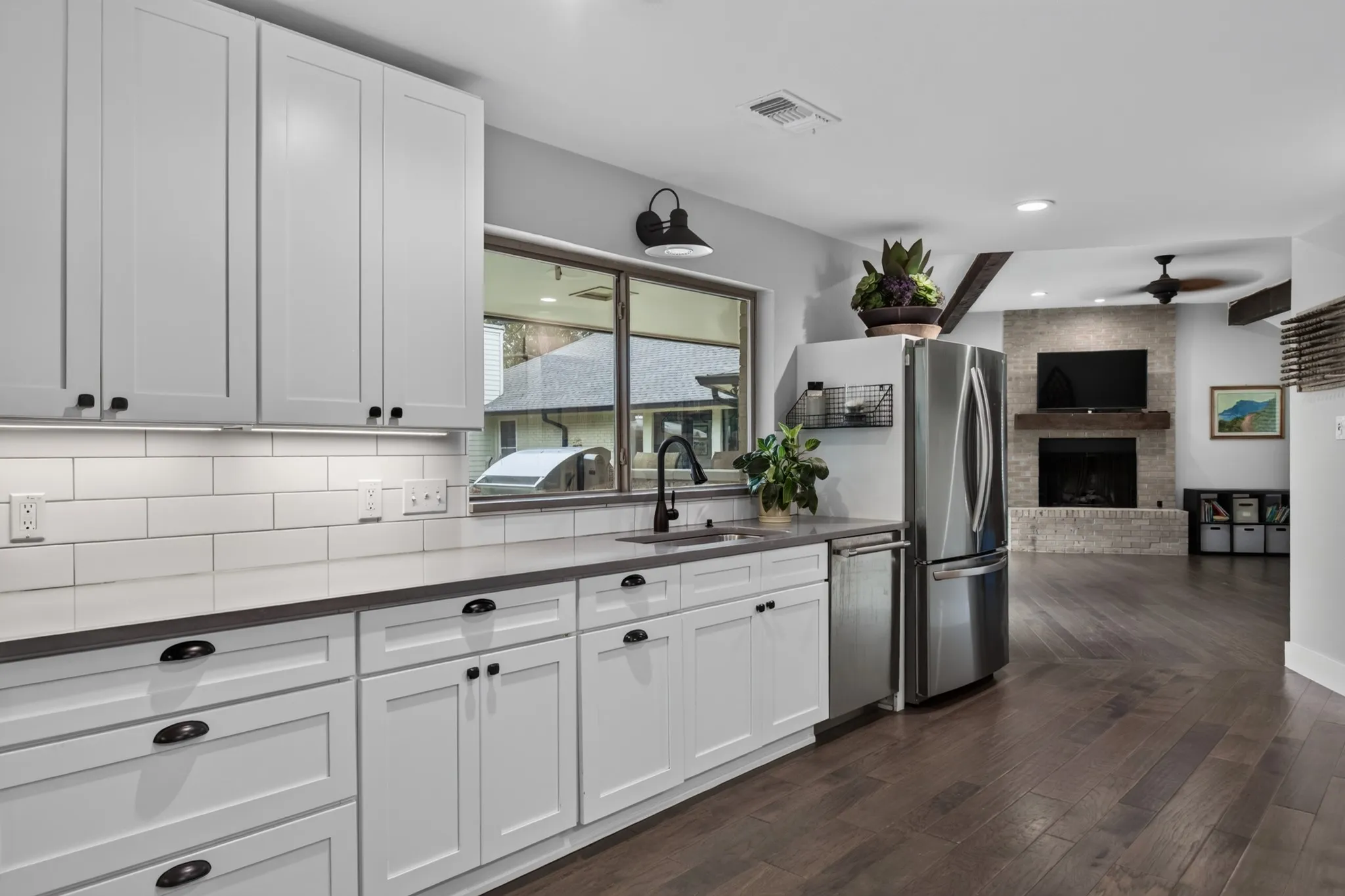 Single Family Residence For Sale in Denton County , 113 Red Oak Lane, Flower Mound, Texas 75028, 5 Bedroom, 4 Bathroom, 2 Garage spaces, 4,517 Sqft, built in 1992, mls#21394088, Real Estate Agent in Flower Mound, Homes For Sale in Denton county, Homes For Sale in Flower Mound, Realtor in Flower Mound Texas, Real Estate Brokerage Independent Realty Texas, Luminita Cordes Realtor