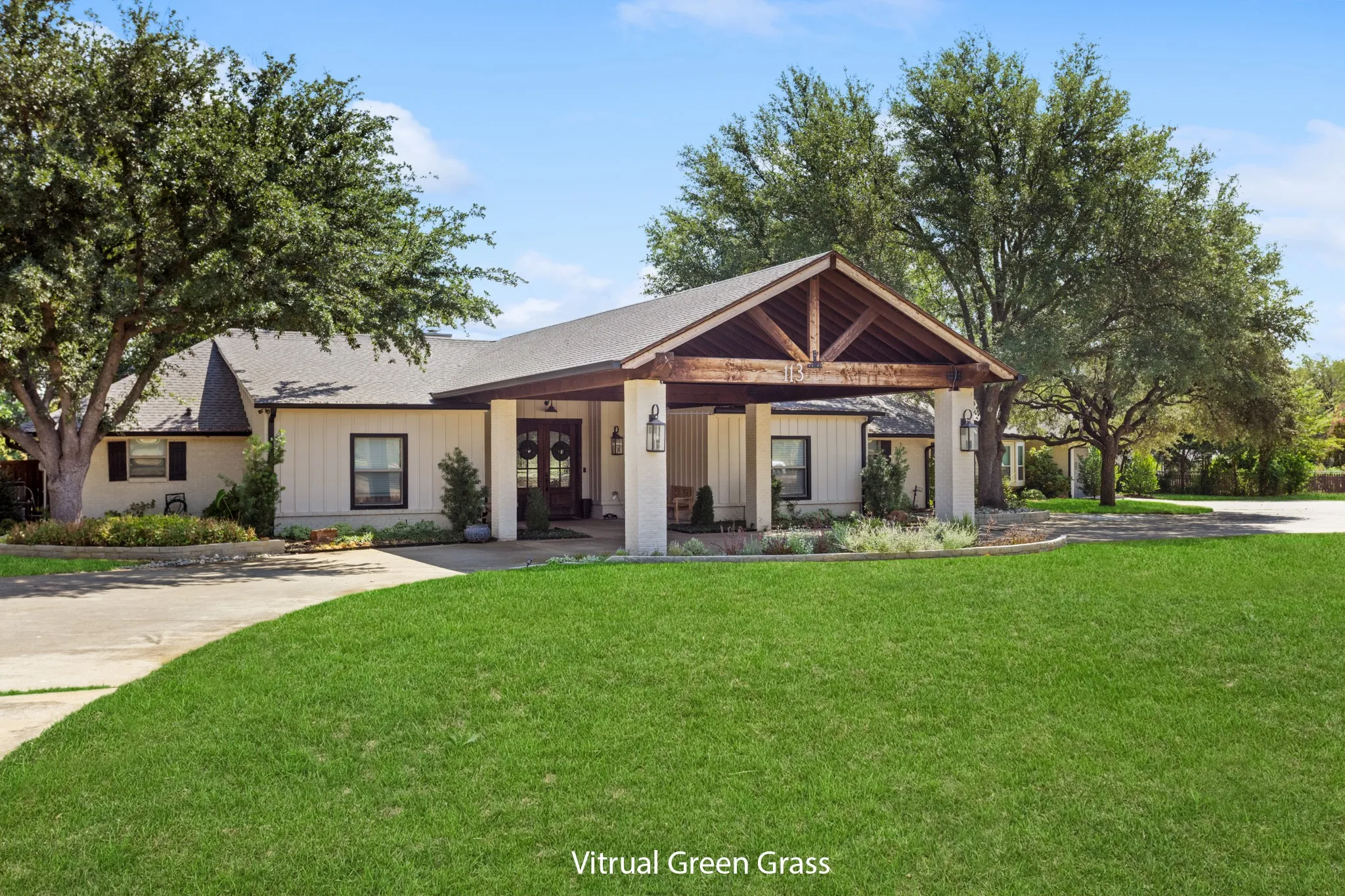 Single Family Residence For Sale in Denton County , 113 Red Oak Lane, Flower Mound, Texas 75028, 5 Bedroom, 4 Bathroom, 2 Garage spaces, 4,517 Sqft, built in 1992, mls#21394088, Real Estate Agent in Flower Mound, Homes For Sale in Denton county, Homes For Sale in Flower Mound, Realtor in Flower Mound Texas, Real Estate Brokerage Independent Realty Texas, Luminita Cordes Realtor