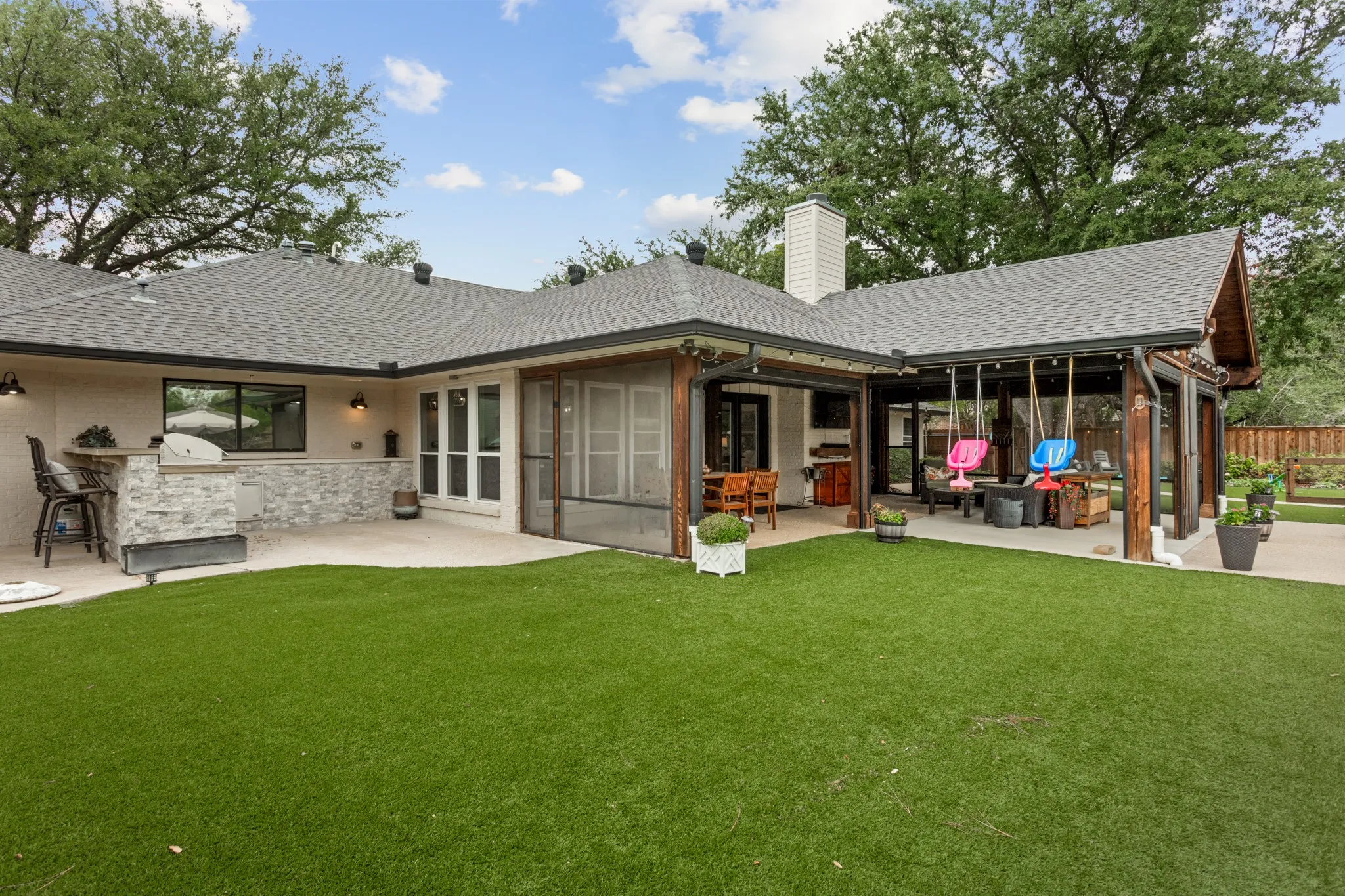 Single Family Residence For Sale in Denton County , 113 Red Oak Lane, Flower Mound, Texas 75028, 5 Bedroom, 4 Bathroom, 2 Garage spaces, 4,517 Sqft, built in 1992, mls#21394088, Real Estate Agent in Flower Mound, Homes For Sale in Denton county, Homes For Sale in Flower Mound, Realtor in Flower Mound Texas, Real Estate Brokerage Independent Realty Texas, Luminita Cordes Realtor