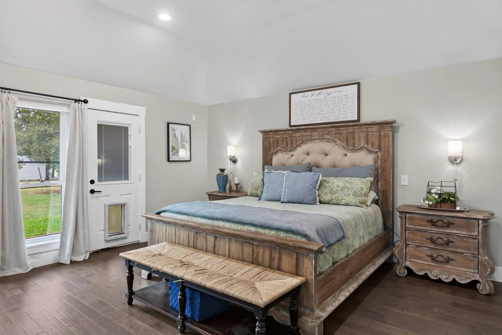 Single Family Residence For Sale in Denton County , 113 Red Oak Lane, Flower Mound, Texas 75028, 5 Bedroom, 4 Bathroom, 2 Garage spaces, 4,517 Sqft, built in 1992, mls#21394088, Real Estate Agent in Flower Mound, Homes For Sale in Denton county, Homes For Sale in Flower Mound, Realtor in Flower Mound Texas, Real Estate Brokerage Independent Realty Texas, Luminita Cordes Realtor