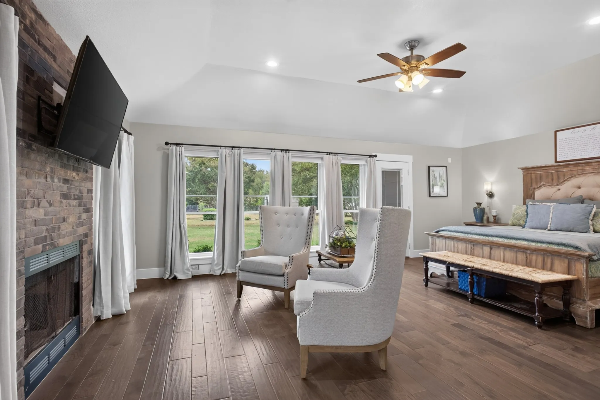 Single Family Residence For Sale in Denton County , 113 Red Oak Lane, Flower Mound, Texas 75028, 5 Bedroom, 4 Bathroom, 2 Garage spaces, 4,517 Sqft, built in 1992, mls#21394088, Real Estate Agent in Flower Mound, Homes For Sale in Denton county, Homes For Sale in Flower Mound, Realtor in Flower Mound Texas, Real Estate Brokerage Independent Realty Texas, Luminita Cordes Realtor