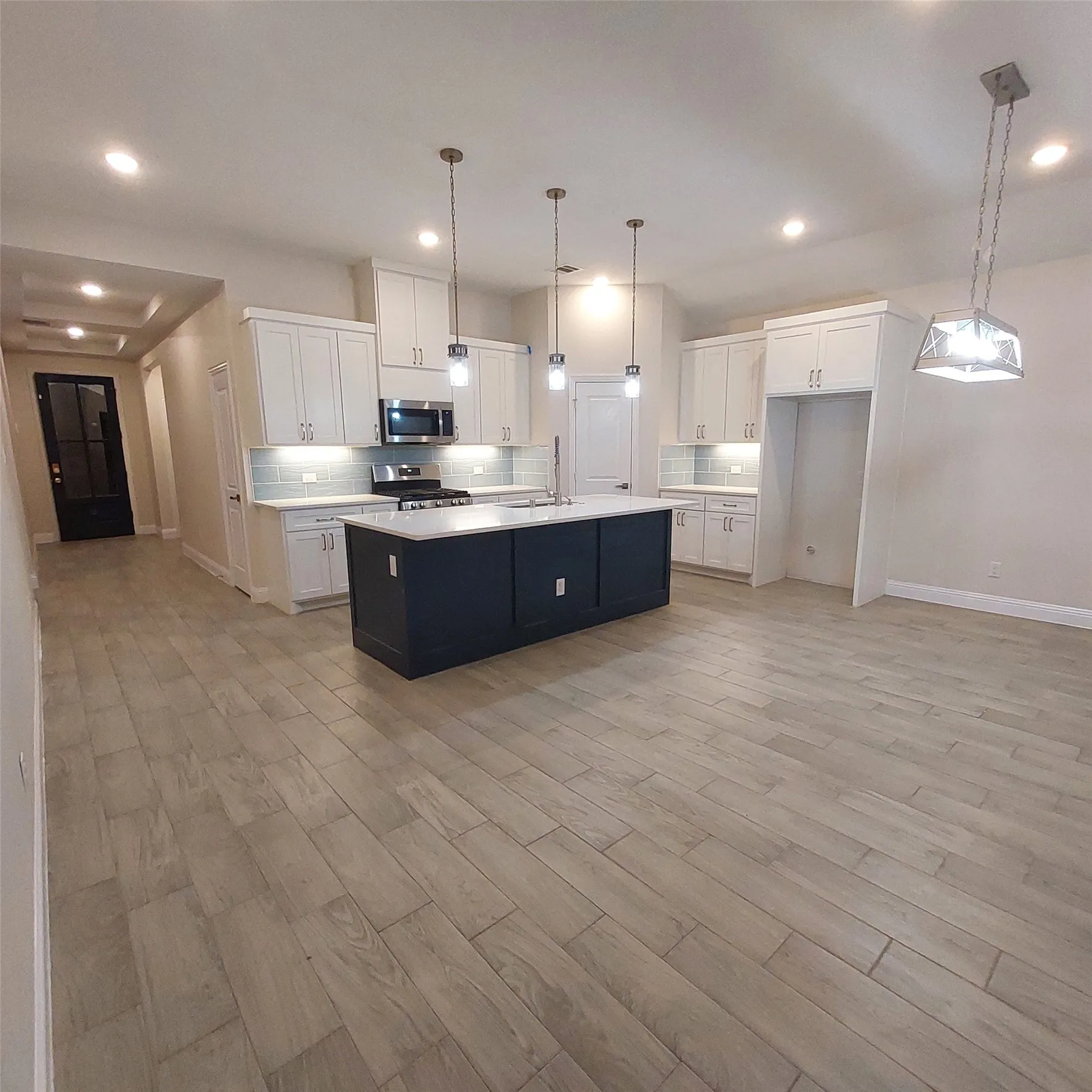 Single Family Residence For Sale in Hunt County , 905 Edgar Street, Greenville, Texas 75401, 4 Bedroom, 2 Bathroom, 2 Garage spaces, 1,828 Sqft, built in 2023, mls#21398467, Real Estate Agent in Greenville, Homes For Sale in Hunt county, Homes For Sale in Greenville, Realtor in Greenville Texas, Real Estate Brokerage Independent Realty Texas, Luminita Cordes Realtor