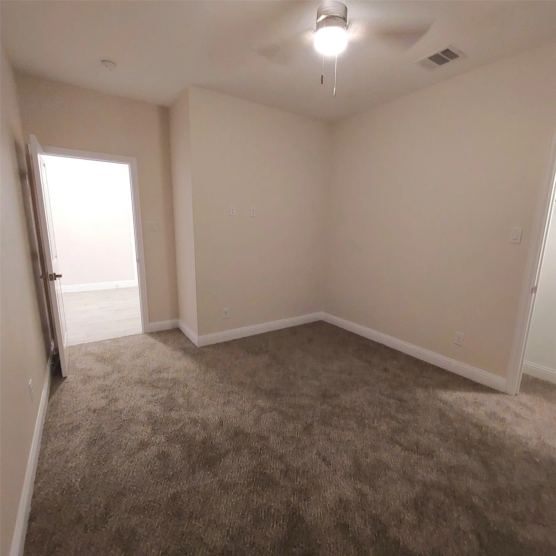 Single Family Residence For Sale in Hunt County , 905 Edgar Street, Greenville, Texas 75401, 4 Bedroom, 2 Bathroom, 2 Garage spaces, 1,828 Sqft, built in 2023, mls#21398467, Real Estate Agent in Greenville, Homes For Sale in Hunt county, Homes For Sale in Greenville, Realtor in Greenville Texas, Real Estate Brokerage Independent Realty Texas, Luminita Cordes Realtor