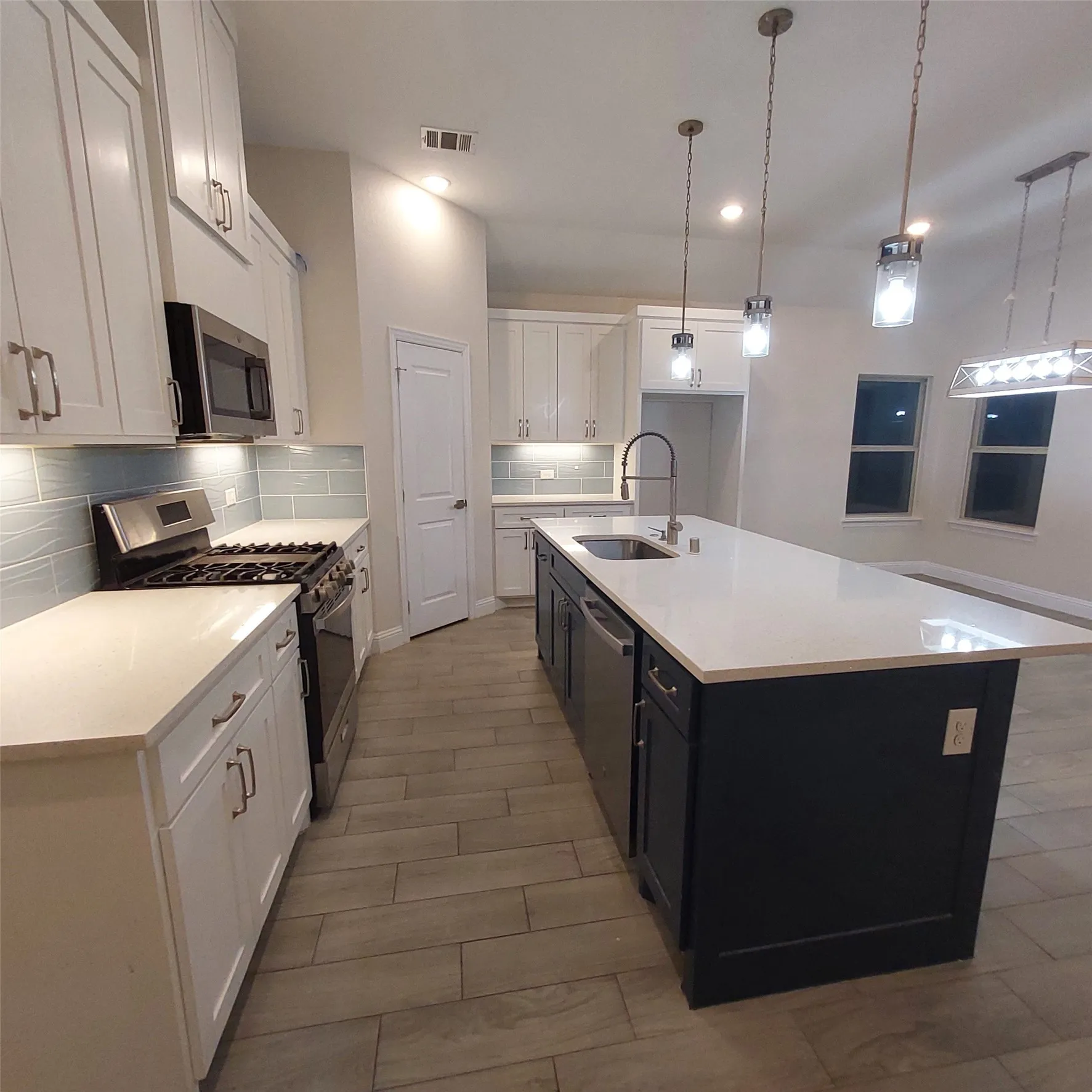 Single Family Residence For Sale in Hunt County , 905 Edgar Street, Greenville, Texas 75401, 4 Bedroom, 2 Bathroom, 2 Garage spaces, 1,828 Sqft, built in 2023, mls#21398467, Real Estate Agent in Greenville, Homes For Sale in Hunt county, Homes For Sale in Greenville, Realtor in Greenville Texas, Real Estate Brokerage Independent Realty Texas, Luminita Cordes Realtor