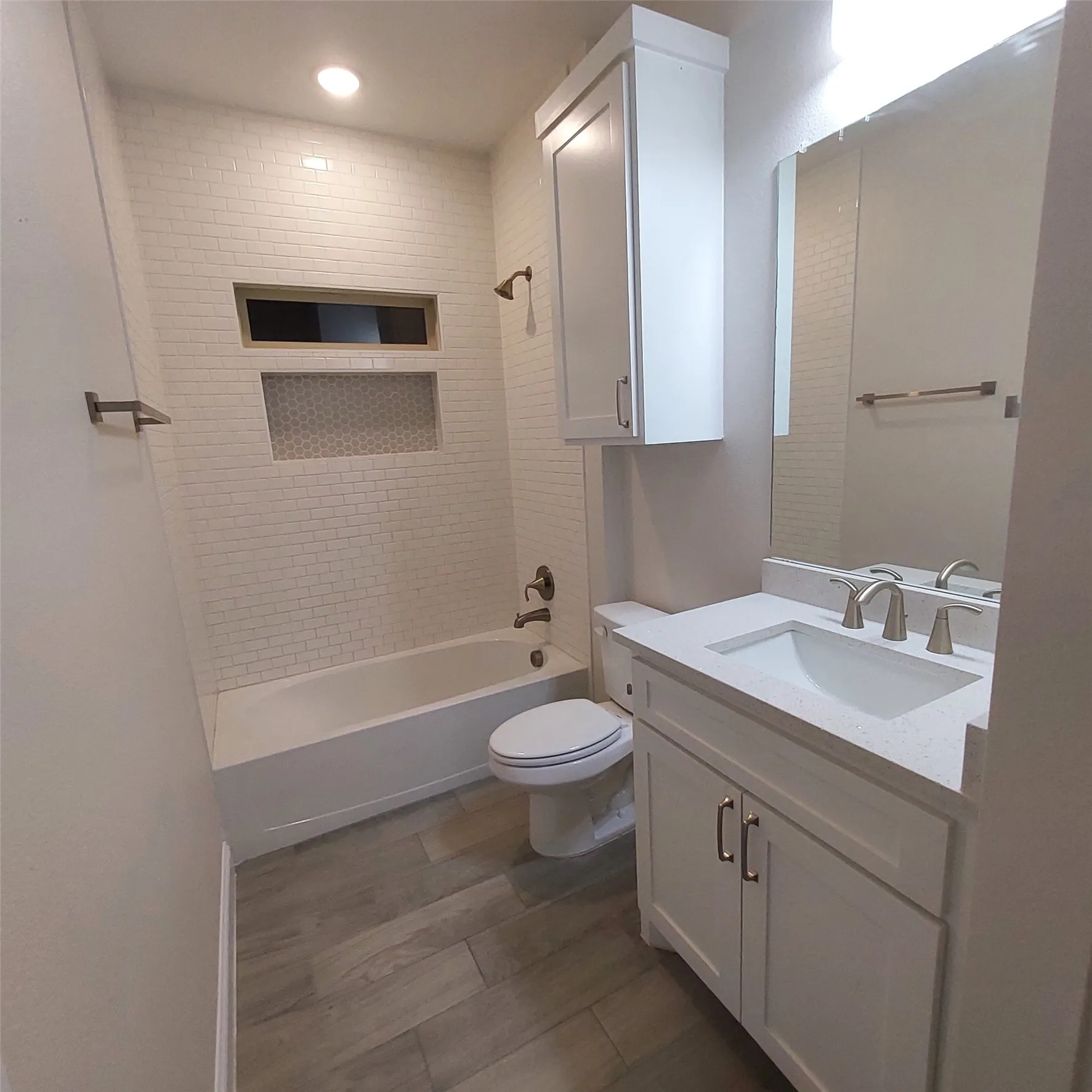 Single Family Residence For Sale in Hunt County , 905 Edgar Street, Greenville, Texas 75401, 4 Bedroom, 2 Bathroom, 2 Garage spaces, 1,828 Sqft, built in 2023, mls#21398467, Real Estate Agent in Greenville, Homes For Sale in Hunt county, Homes For Sale in Greenville, Realtor in Greenville Texas, Real Estate Brokerage Independent Realty Texas, Luminita Cordes Realtor