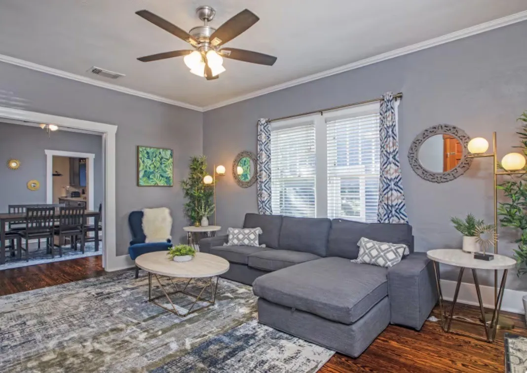 Single Family Residence For Sale in Collin County , 7175 Oak Street, Frisco, Texas 75033, 2 Bedroom, 2 Bathroom, 1 Garage spaces, 1,212 Sqft, built in 1955, mls#21403070, Real Estate Agent in Frisco, Homes For Sale in Collin county, Homes For Sale in Frisco, Realtor in Frisco Texas, Real Estate Brokerage Independent Realty Texas, Luminita Cordes Realtor