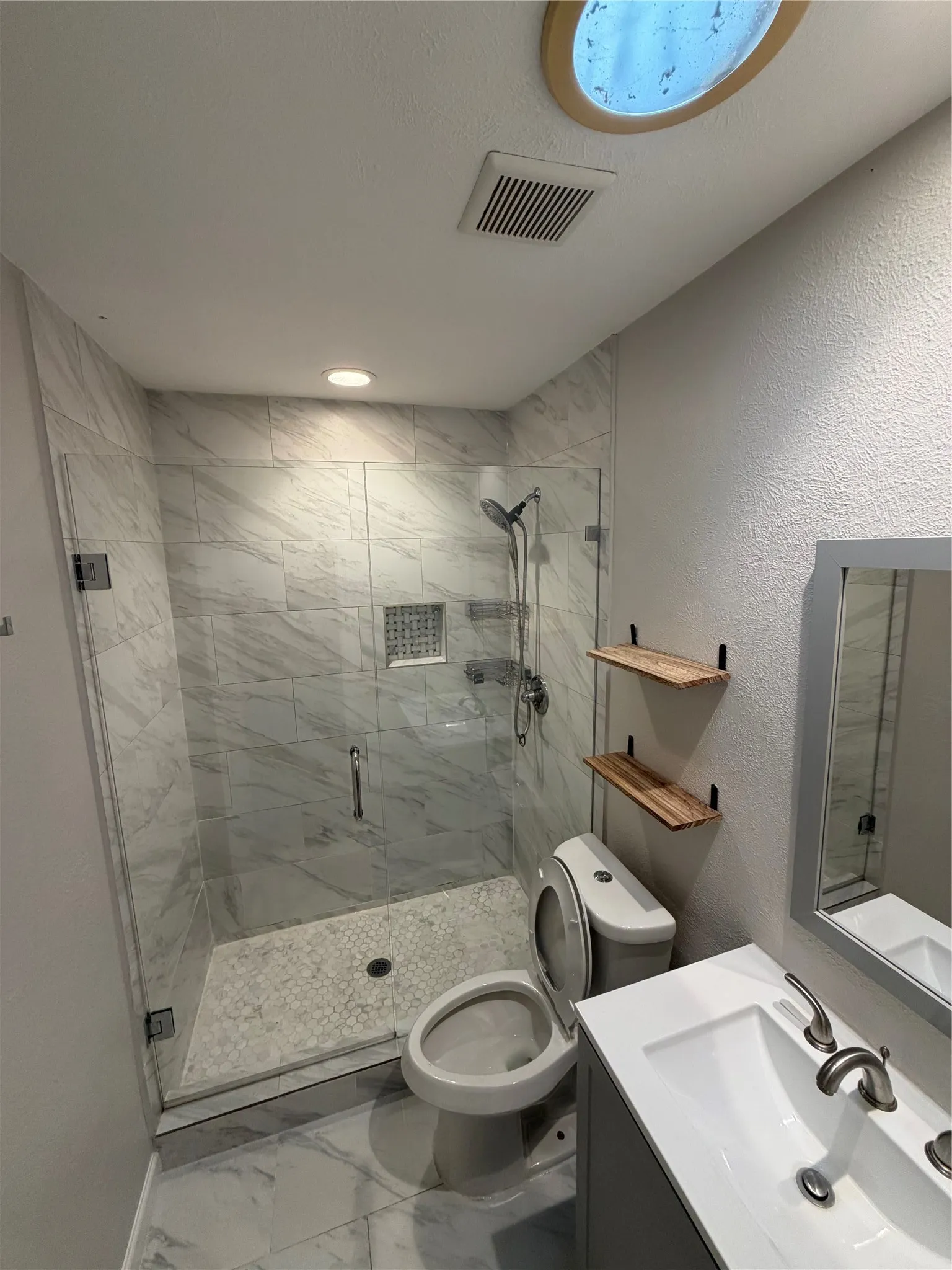Single Family Residence For Rent in Collin County , 3104 Boxwood Lane, Plano, Texas 75074, 3 Bedroom, 2 Bathroom, 1 Garage spaces, 1,160 Sqft, built in 1985, mls#21402929, Real Estate Agent in Plano, Homes For Rent in Collin county, Homes For Rent in Plano, Realtor in Plano Texas, Real Estate Brokerage Independent Realty Texas, Luminita Cordes Realtor