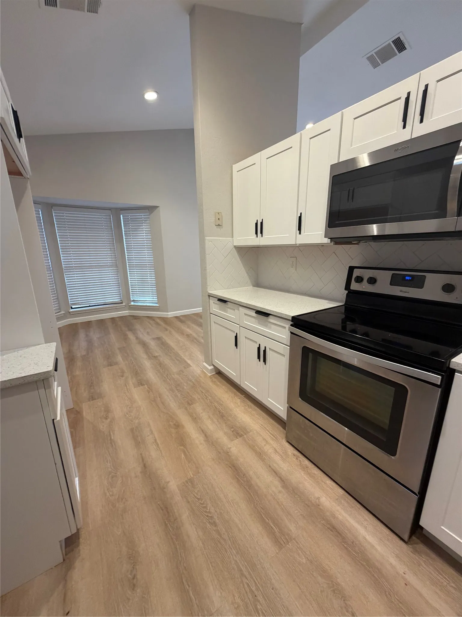 Single Family Residence For Rent in Collin County , 3104 Boxwood Lane, Plano, Texas 75074, 3 Bedroom, 2 Bathroom, 1 Garage spaces, 1,160 Sqft, built in 1985, mls#21402929, Real Estate Agent in Plano, Homes For Rent in Collin county, Homes For Rent in Plano, Realtor in Plano Texas, Real Estate Brokerage Independent Realty Texas, Luminita Cordes Realtor