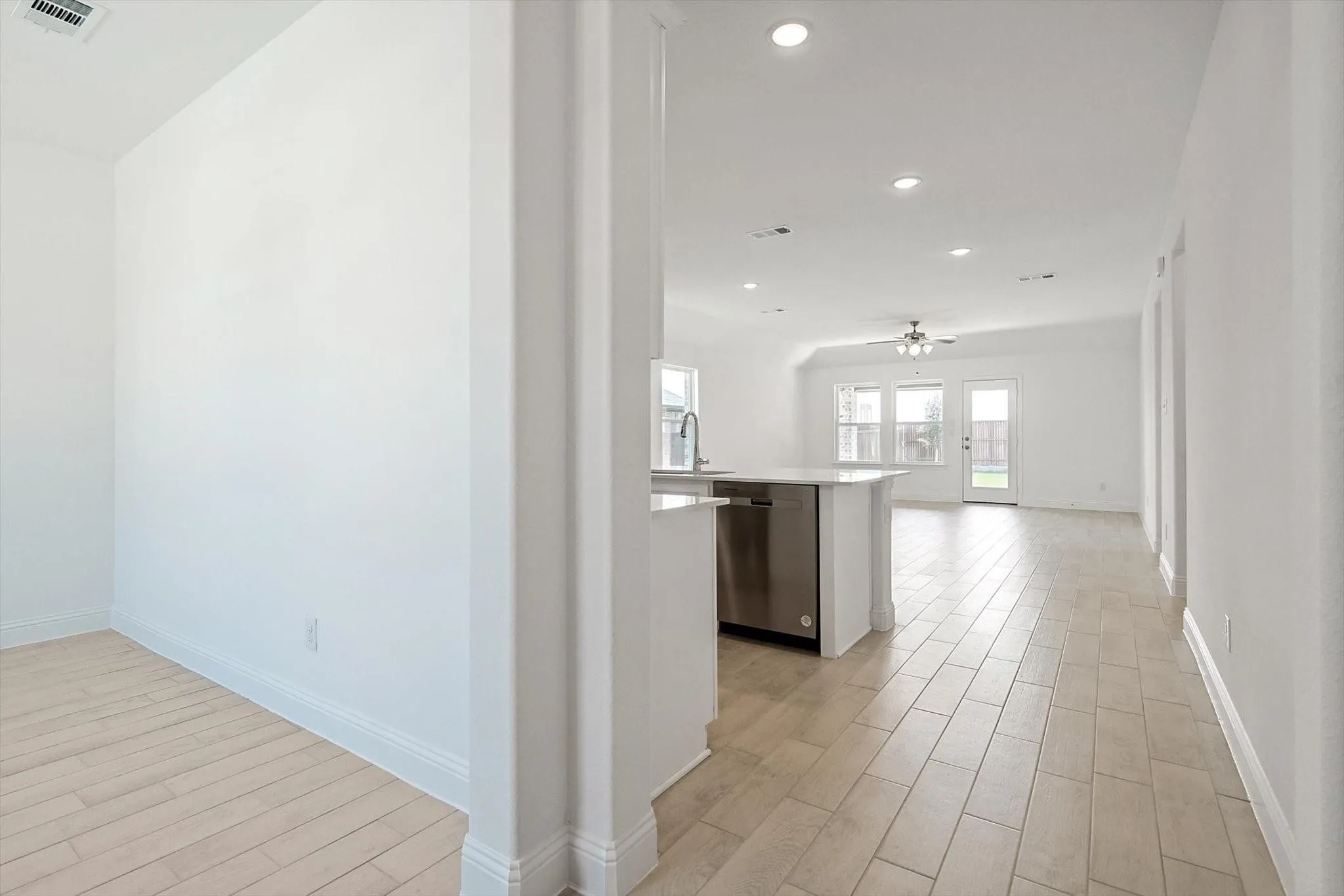Single Family Residence For Rent in Collin County , 1308 Lavinola Lane, Anna, Texas 75409, 3 Bedroom, 2 Bathroom, 2 Garage spaces, 1,799 Sqft, built in 2024, mls#21403074, Real Estate Agent in Anna, Homes For Rent in Collin county, Homes For Rent in Anna, Realtor in Anna Texas, Real Estate Brokerage Independent Realty Texas, Luminita Cordes Realtor