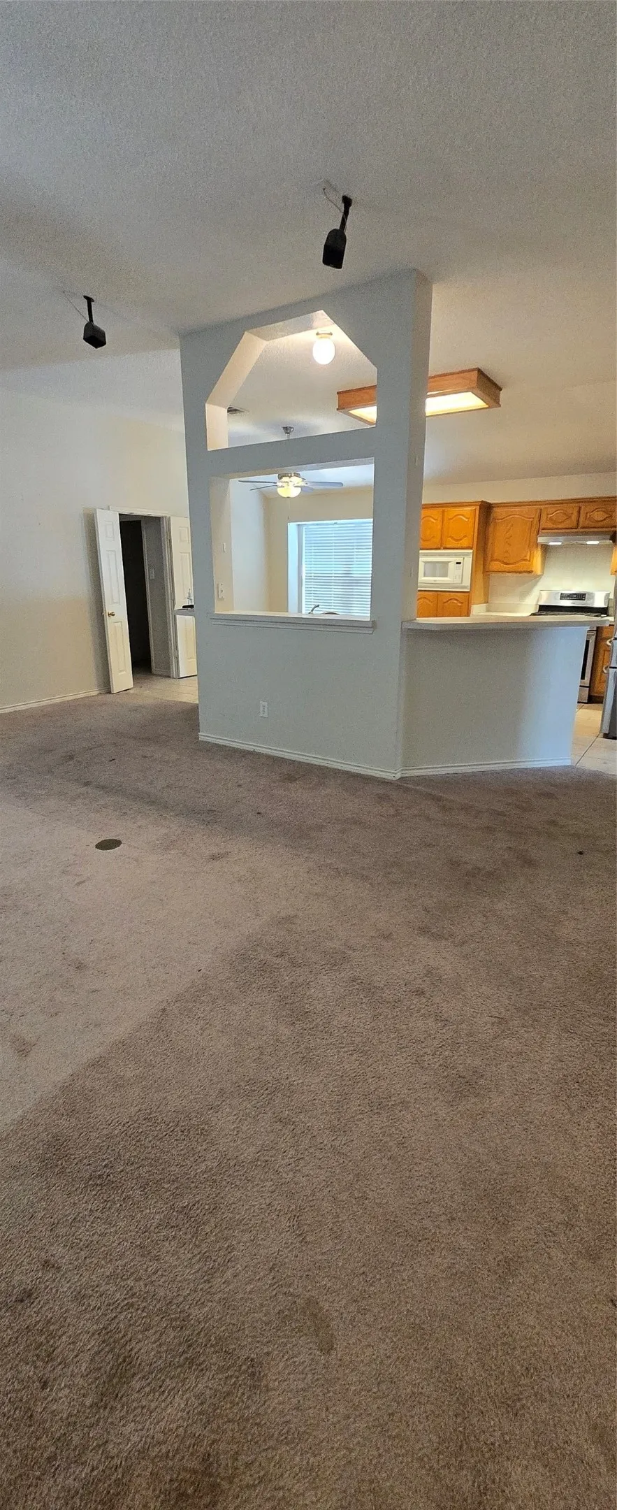 Single Family Residence For Rent in Collin County , 1511 Pine Bluff Drive, Allen, Texas 75002, 4 Bedroom, 2 Bathroom, 2 Garage spaces, 2,242 Sqft, built in 2002, mls#21403076, Real Estate Agent in Allen, Homes For Rent in Collin county, Homes For Rent in Allen, Realtor in Allen Texas, Real Estate Brokerage Independent Realty Texas, Luminita Cordes Realtor