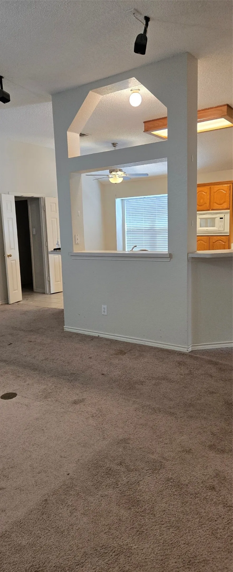 Single Family Residence For Rent in Collin County , 1511 Pine Bluff Drive, Allen, Texas 75002, 4 Bedroom, 2 Bathroom, 2 Garage spaces, 2,242 Sqft, built in 2002, mls#21403076, Real Estate Agent in Allen, Homes For Rent in Collin county, Homes For Rent in Allen, Realtor in Allen Texas, Real Estate Brokerage Independent Realty Texas, Luminita Cordes Realtor