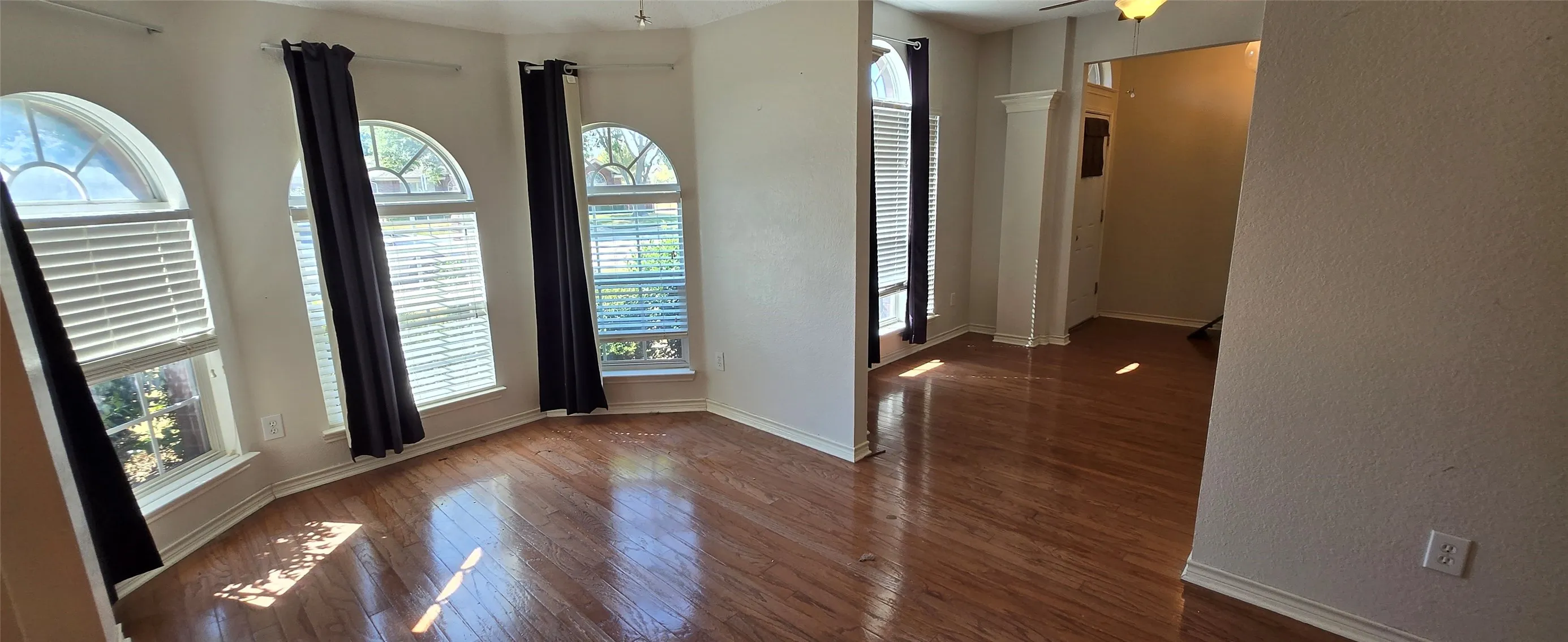 Single Family Residence For Rent in Collin County , 1511 Pine Bluff Drive, Allen, Texas 75002, 4 Bedroom, 2 Bathroom, 2 Garage spaces, 2,242 Sqft, built in 2002, mls#21403076, Real Estate Agent in Allen, Homes For Rent in Collin county, Homes For Rent in Allen, Realtor in Allen Texas, Real Estate Brokerage Independent Realty Texas, Luminita Cordes Realtor