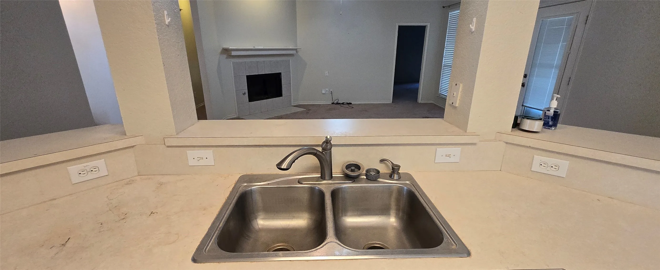 Single Family Residence For Rent in Collin County , 1511 Pine Bluff Drive, Allen, Texas 75002, 4 Bedroom, 2 Bathroom, 2 Garage spaces, 2,242 Sqft, built in 2002, mls#21403076, Real Estate Agent in Allen, Homes For Rent in Collin county, Homes For Rent in Allen, Realtor in Allen Texas, Real Estate Brokerage Independent Realty Texas, Luminita Cordes Realtor
