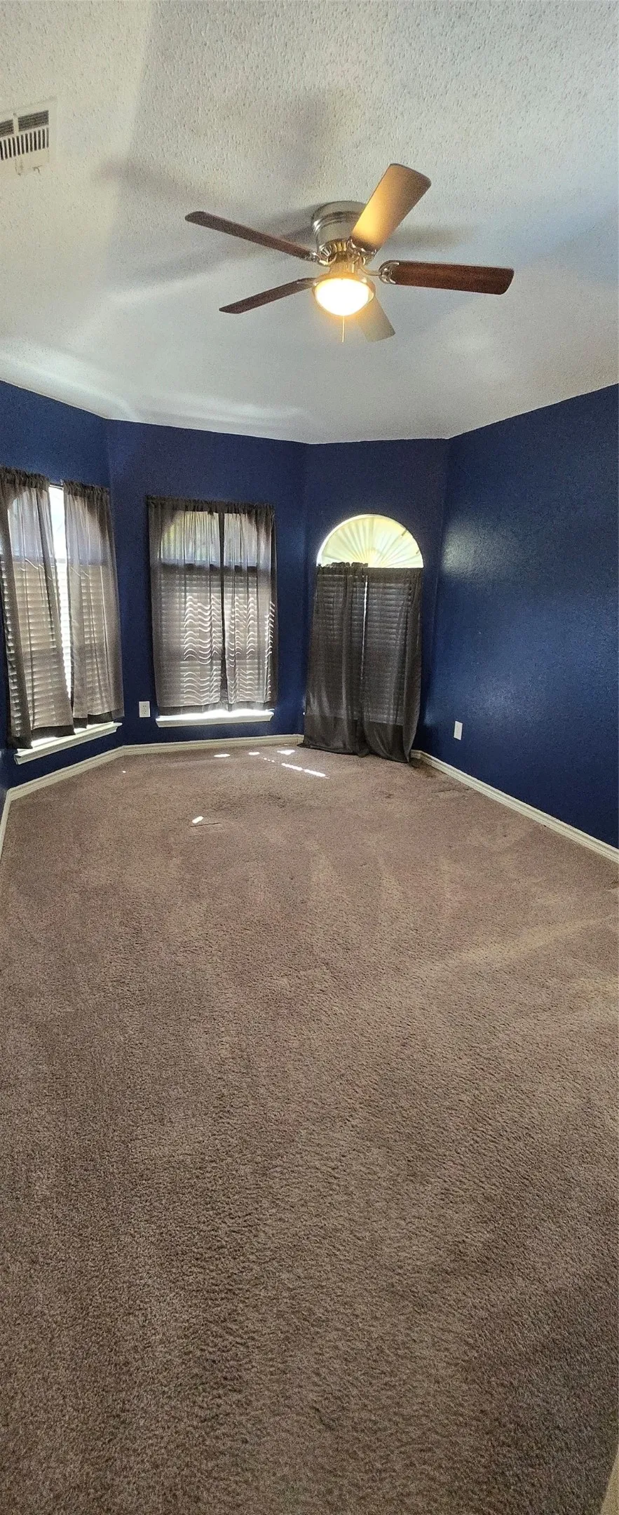 Single Family Residence For Rent in Collin County , 1511 Pine Bluff Drive, Allen, Texas 75002, 4 Bedroom, 2 Bathroom, 2 Garage spaces, 2,242 Sqft, built in 2002, mls#21403076, Real Estate Agent in Allen, Homes For Rent in Collin county, Homes For Rent in Allen, Realtor in Allen Texas, Real Estate Brokerage Independent Realty Texas, Luminita Cordes Realtor