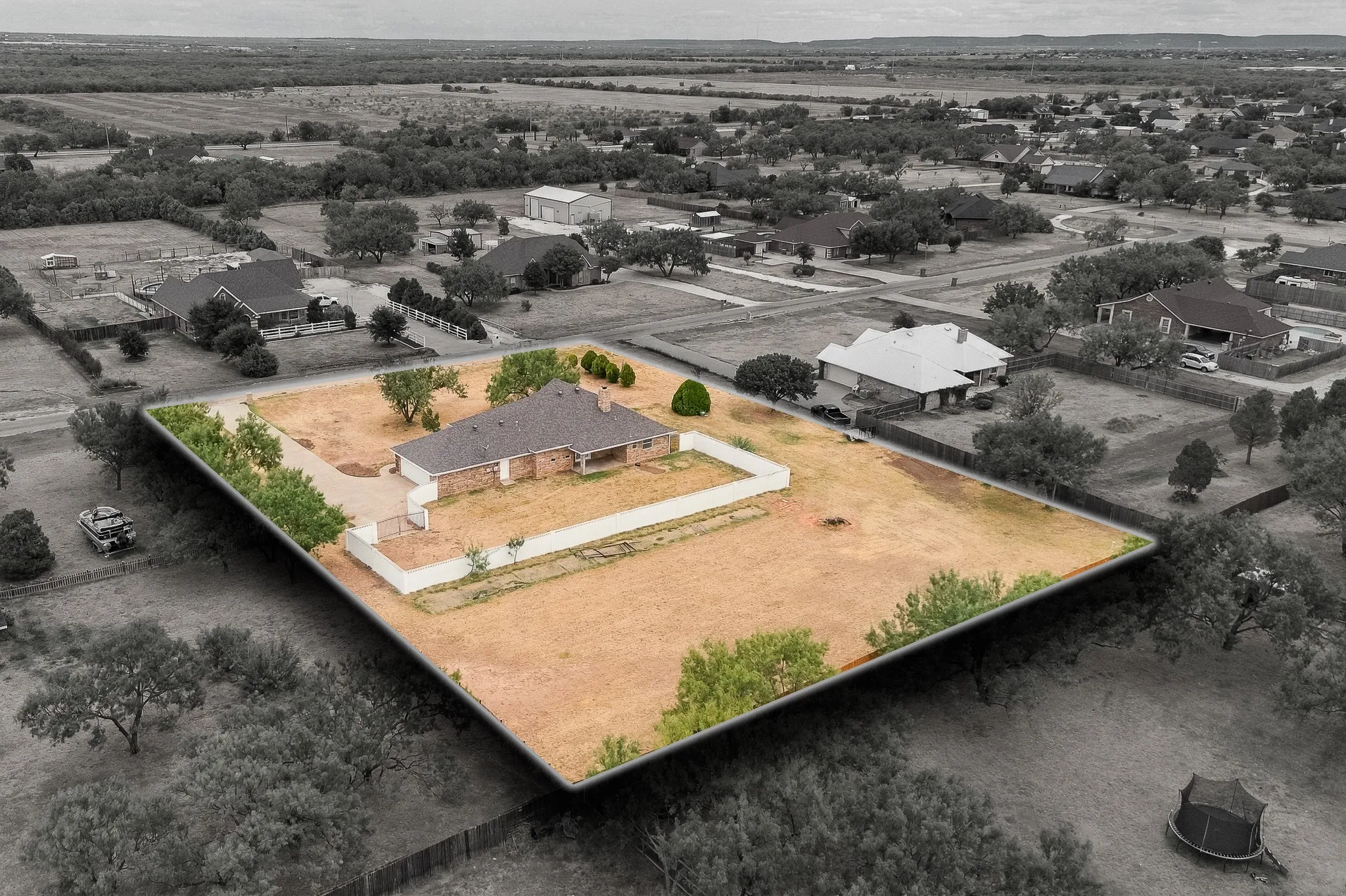 Single Family Residence For Sale in Taylor County , 158 Quaker Road, Abilene, Texas 79602, 3 Bedroom, 2 Bathroom, 2 Garage spaces, 1,863 Sqft, built in 2002, mls#21403072, Real Estate Agent in Abilene, Homes For Sale in Taylor county, Homes For Sale in Abilene, Realtor in Abilene Texas, Real Estate Brokerage Independent Realty Texas, Luminita Cordes Realtor