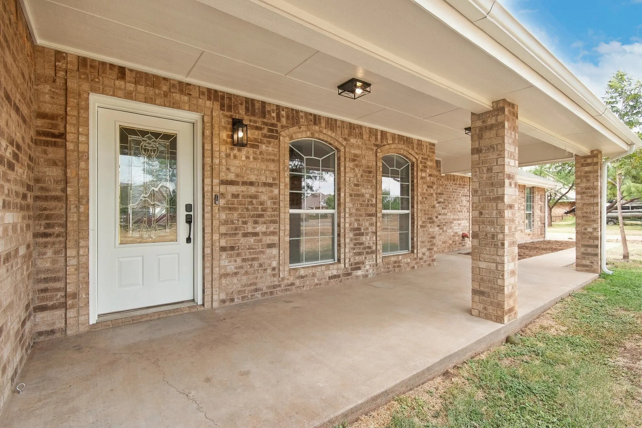 Single Family Residence For Sale in Taylor County , 158 Quaker Road, Abilene, Texas 79602, 3 Bedroom, 2 Bathroom, 2 Garage spaces, 1,863 Sqft, built in 2002, mls#21403072, Real Estate Agent in Abilene, Homes For Sale in Taylor county, Homes For Sale in Abilene, Realtor in Abilene Texas, Real Estate Brokerage Independent Realty Texas, Luminita Cordes Realtor