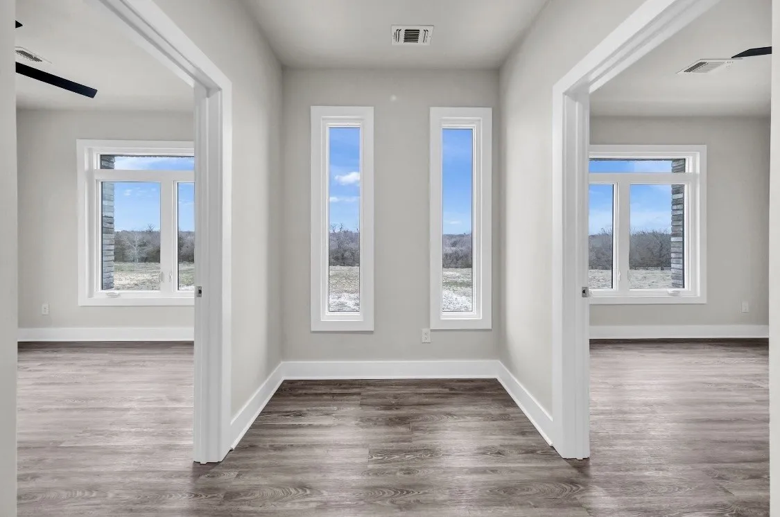 Single Family Residence For Sale in Parker County , 934 El Dorado Street, Weatherford, Texas 76086, 3 Bedroom, 4 Bathroom, 2 Garage spaces, 3,589 Sqft, built in 2022, mls#21403060, Real Estate Agent in Weatherford, Homes For Sale in Parker county, Homes For Sale in Weatherford, Realtor in Weatherford Texas, Real Estate Brokerage Independent Realty Texas, Luminita Cordes Realtor