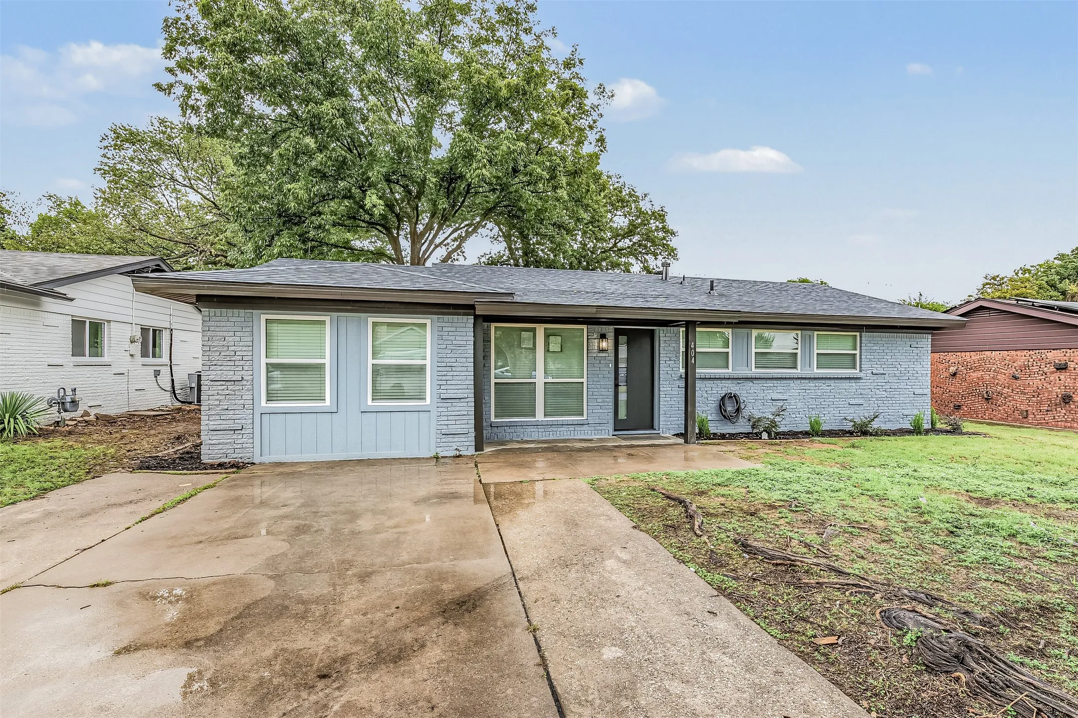 Single Family Residence For Sale in Tarrant County , 404 Simmons Drive, Hurst, Texas 76053, 4 Bedroom, 2 Bathroom, Garage spaces, 1,616 Sqft, built in 1960, mls#21403081, Real Estate Agent in Hurst, Homes For Sale in Tarrant county, Homes For Sale in Hurst, Realtor in Hurst Texas, Real Estate Brokerage Independent Realty Texas, Luminita Cordes Realtor