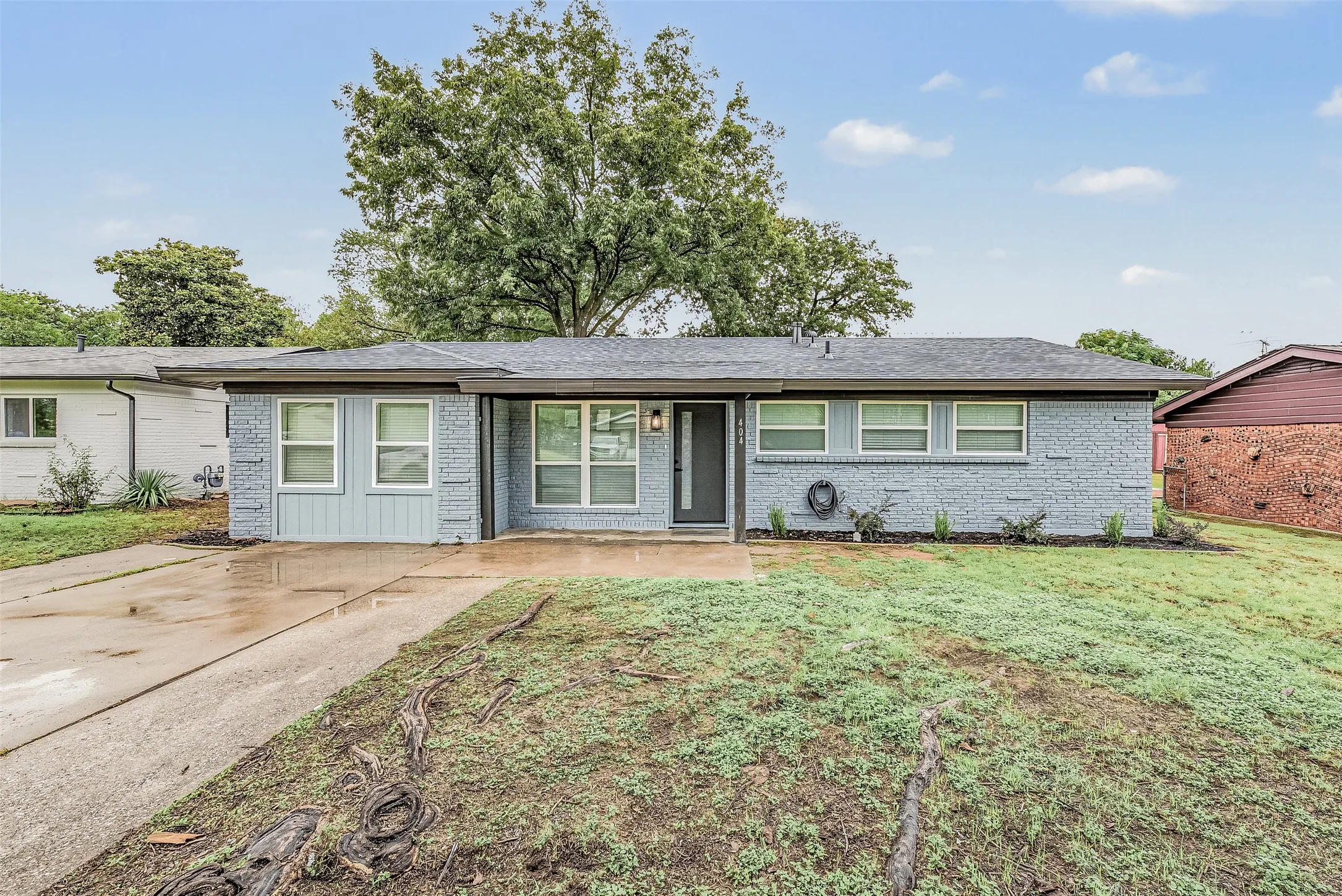 Single Family Residence For Sale in Tarrant County , 404 Simmons Drive, Hurst, Texas 76053, 4 Bedroom, 2 Bathroom, Garage spaces, 1,616 Sqft, built in 1960, mls#21403081, Real Estate Agent in Hurst, Homes For Sale in Tarrant county, Homes For Sale in Hurst, Realtor in Hurst Texas, Real Estate Brokerage Independent Realty Texas, Luminita Cordes Realtor