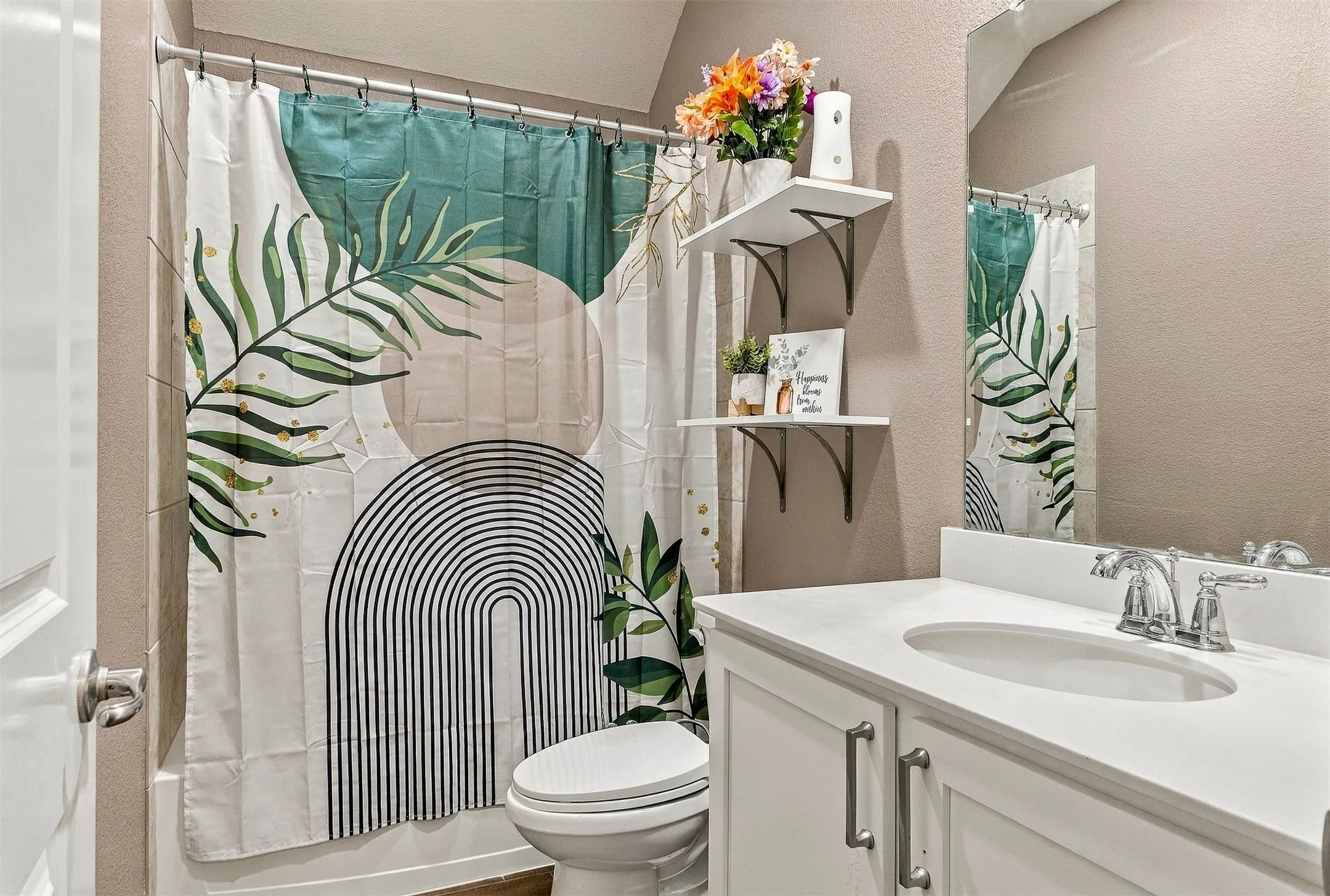 Single Family Residence For Sale in Denton County , 3013 Denver Avenue, Aubrey, Texas 76227, 3 Bedroom, 2 Bathroom, 2 Garage spaces, 1,701 Sqft, built in 2020, mls#21402788, Real Estate Agent in Aubrey, Homes For Sale in Denton county, Homes For Sale in Aubrey, Realtor in Aubrey Texas, Real Estate Brokerage Independent Realty Texas, Luminita Cordes Realtor