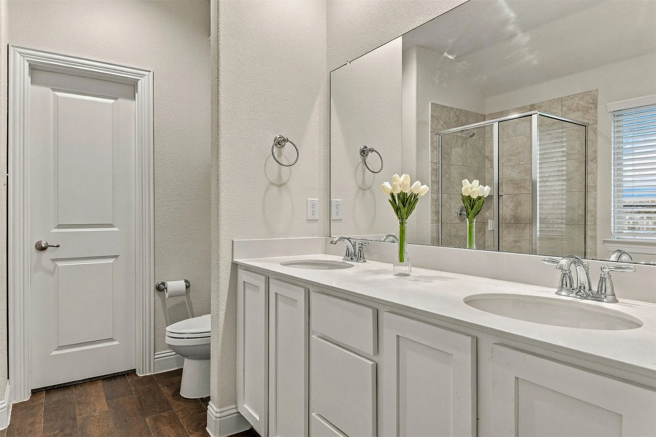 Single Family Residence For Sale in Denton County , 3013 Denver Avenue, Aubrey, Texas 76227, 3 Bedroom, 2 Bathroom, 2 Garage spaces, 1,701 Sqft, built in 2020, mls#21402788, Real Estate Agent in Aubrey, Homes For Sale in Denton county, Homes For Sale in Aubrey, Realtor in Aubrey Texas, Real Estate Brokerage Independent Realty Texas, Luminita Cordes Realtor