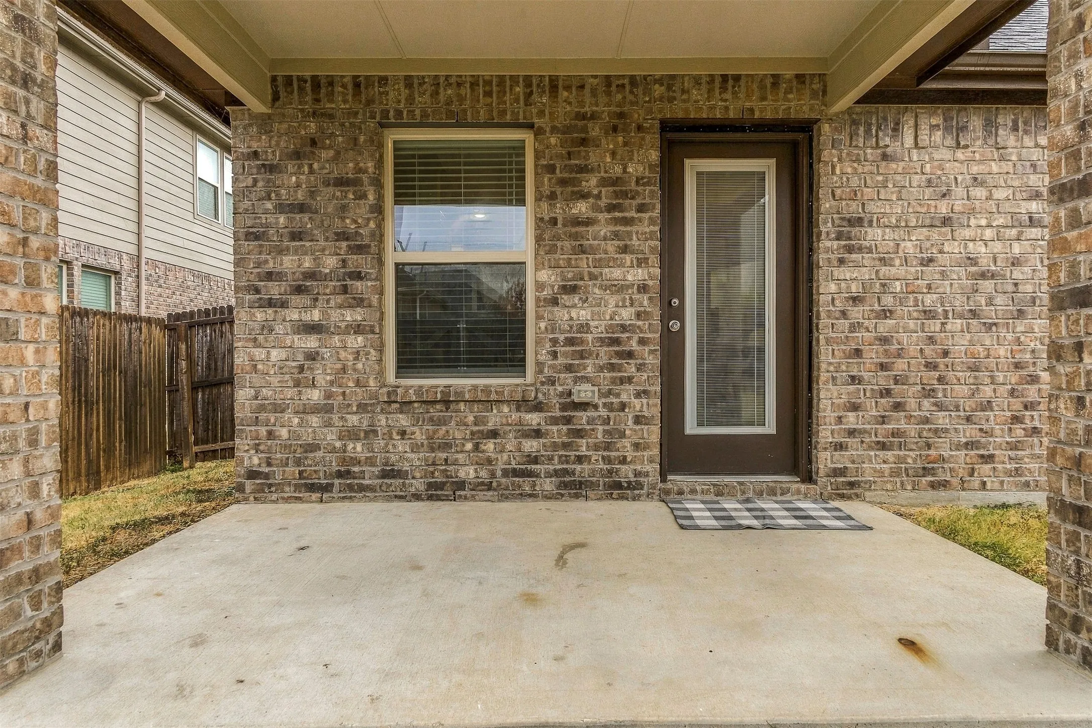Single Family Residence For Sale in Denton County , 3013 Denver Avenue, Aubrey, Texas 76227, 3 Bedroom, 2 Bathroom, 2 Garage spaces, 1,701 Sqft, built in 2020, mls#21402788, Real Estate Agent in Aubrey, Homes For Sale in Denton county, Homes For Sale in Aubrey, Realtor in Aubrey Texas, Real Estate Brokerage Independent Realty Texas, Luminita Cordes Realtor