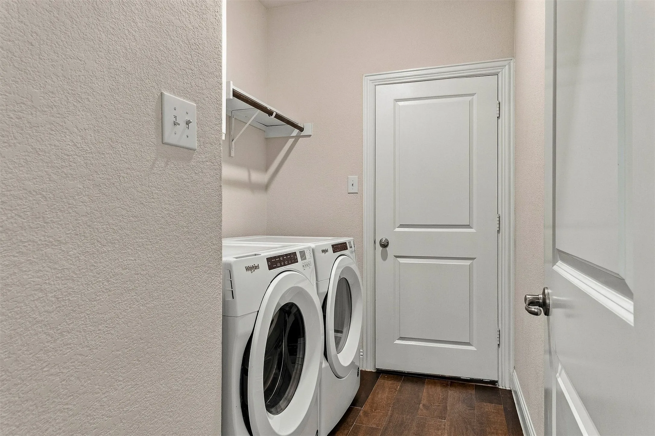Single Family Residence For Sale in Denton County , 3013 Denver Avenue, Aubrey, Texas 76227, 3 Bedroom, 2 Bathroom, 2 Garage spaces, 1,701 Sqft, built in 2020, mls#21402788, Real Estate Agent in Aubrey, Homes For Sale in Denton county, Homes For Sale in Aubrey, Realtor in Aubrey Texas, Real Estate Brokerage Independent Realty Texas, Luminita Cordes Realtor