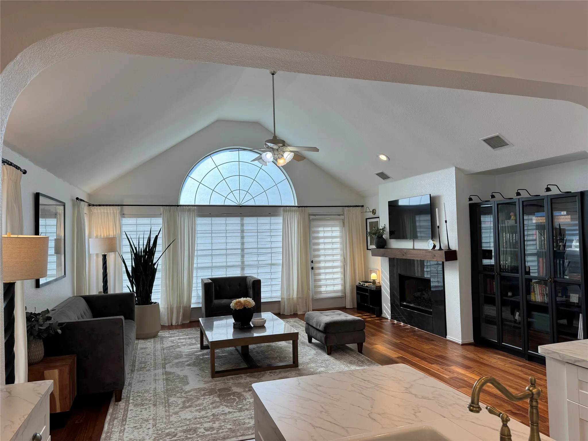 Single Family Residence For Sale in Collin County , 514 Colgate Drive, Allen, Texas 75013, 3 Bedroom, 2 Bathroom, 2 Garage spaces, 2,193 Sqft, built in 1997, mls#21402179, Real Estate Agent in Allen, Homes For Sale in Collin county, Homes For Sale in Allen, Realtor in Allen Texas, Real Estate Brokerage Independent Realty Texas, Luminita Cordes Realtor