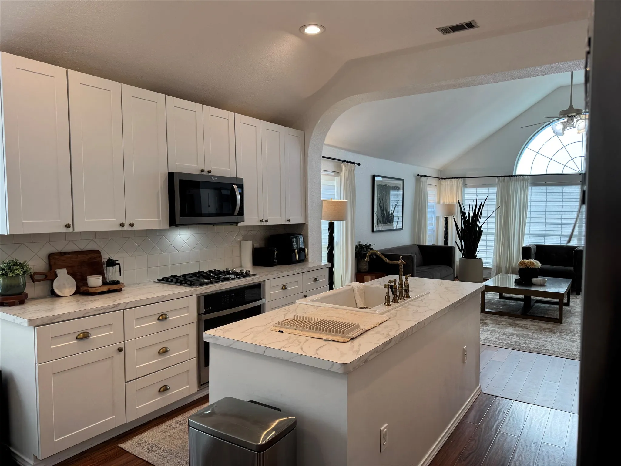 Single Family Residence For Sale in Collin County , 514 Colgate Drive, Allen, Texas 75013, 3 Bedroom, 2 Bathroom, 2 Garage spaces, 2,193 Sqft, built in 1997, mls#21402179, Real Estate Agent in Allen, Homes For Sale in Collin county, Homes For Sale in Allen, Realtor in Allen Texas, Real Estate Brokerage Independent Realty Texas, Luminita Cordes Realtor