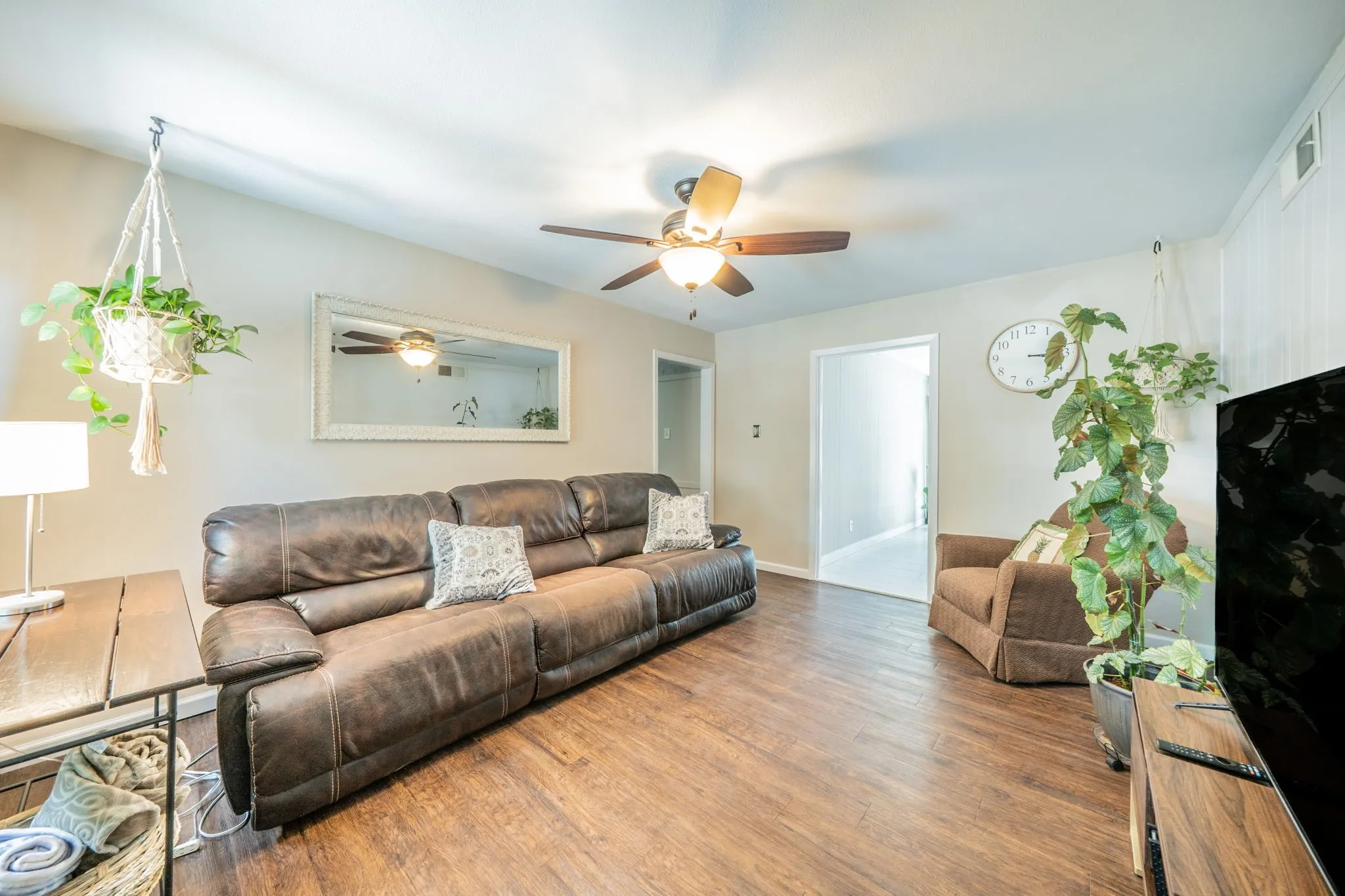 Single Family Residence For Sale in Dallas County , 506 Dover Drive, Richardson, Texas 75080, 3 Bedroom, 2 Bathroom, 1 Garage spaces, 1,491 Sqft, built in 1959, mls#21402458, Real Estate Agent in Richardson, Homes For Sale in Dallas county, Homes For Sale in Richardson, Realtor in Richardson Texas, Real Estate Brokerage Independent Realty Texas, Luminita Cordes Realtor